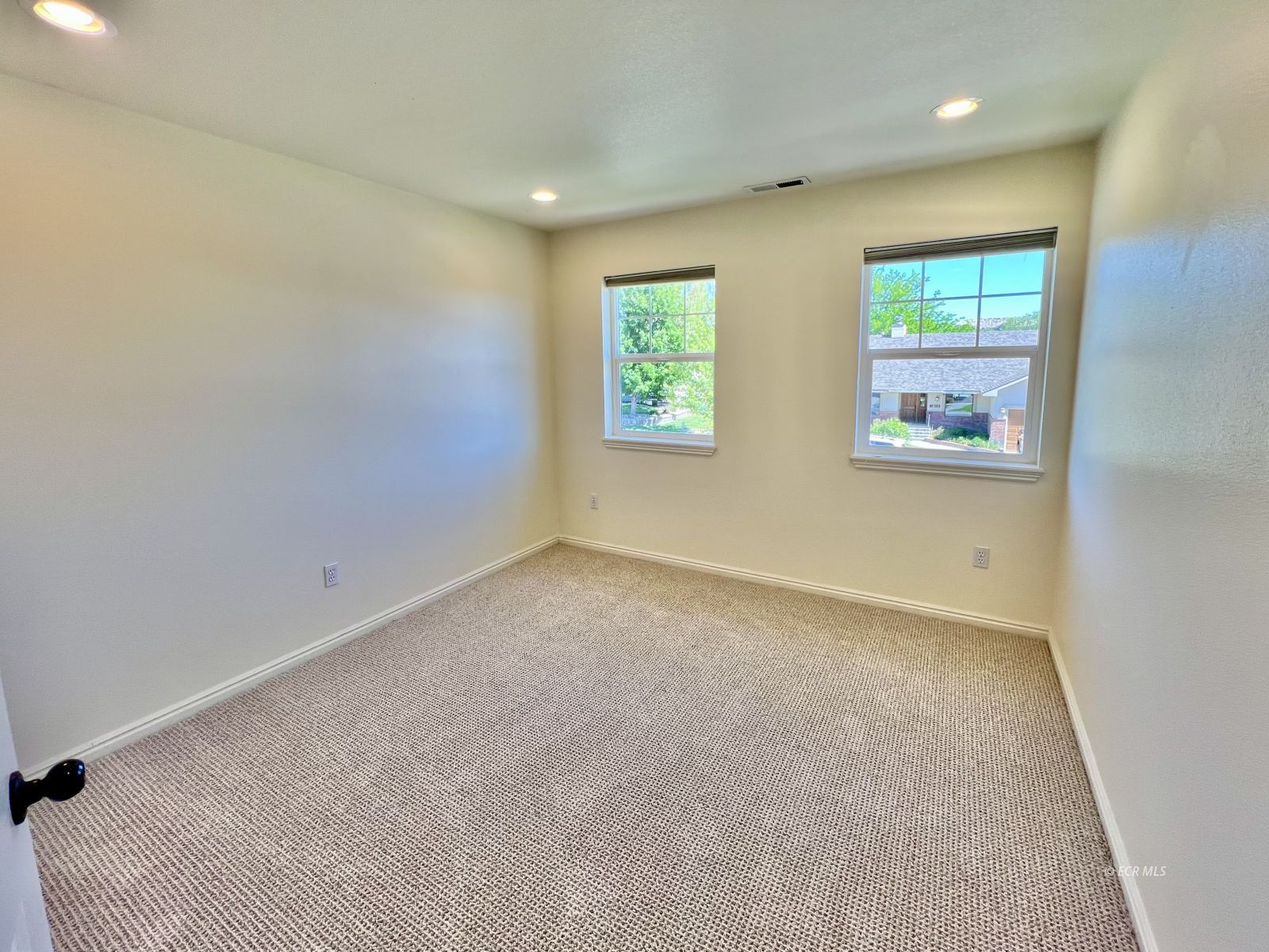 1813 Sequoia Drive