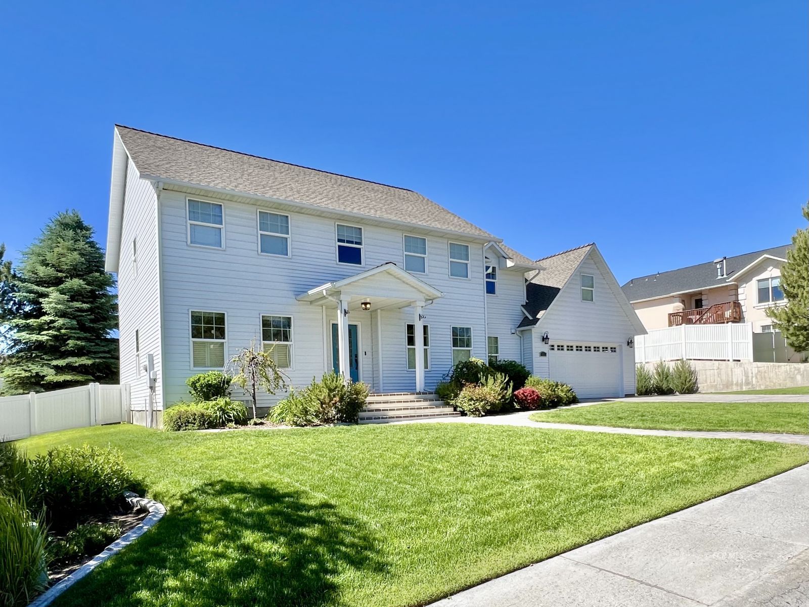 1813 Sequoia Drive
