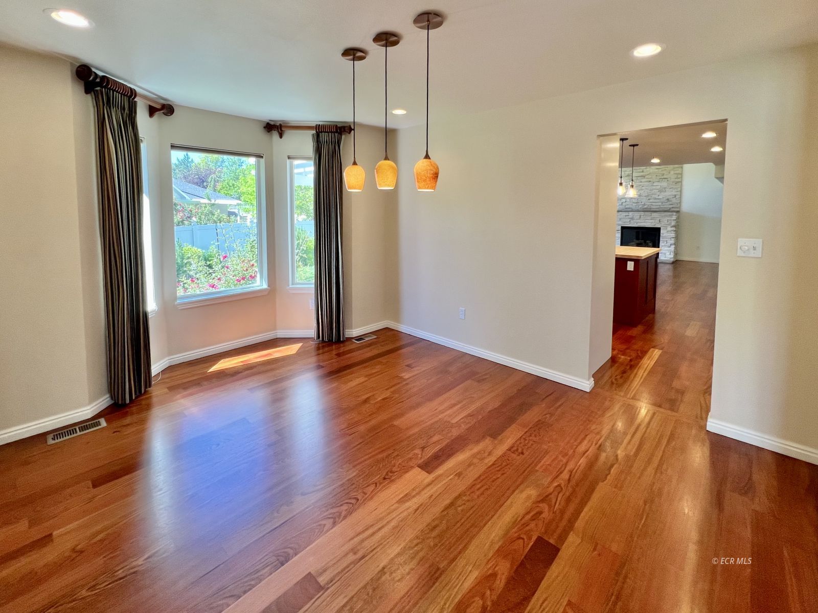 1813 Sequoia Drive