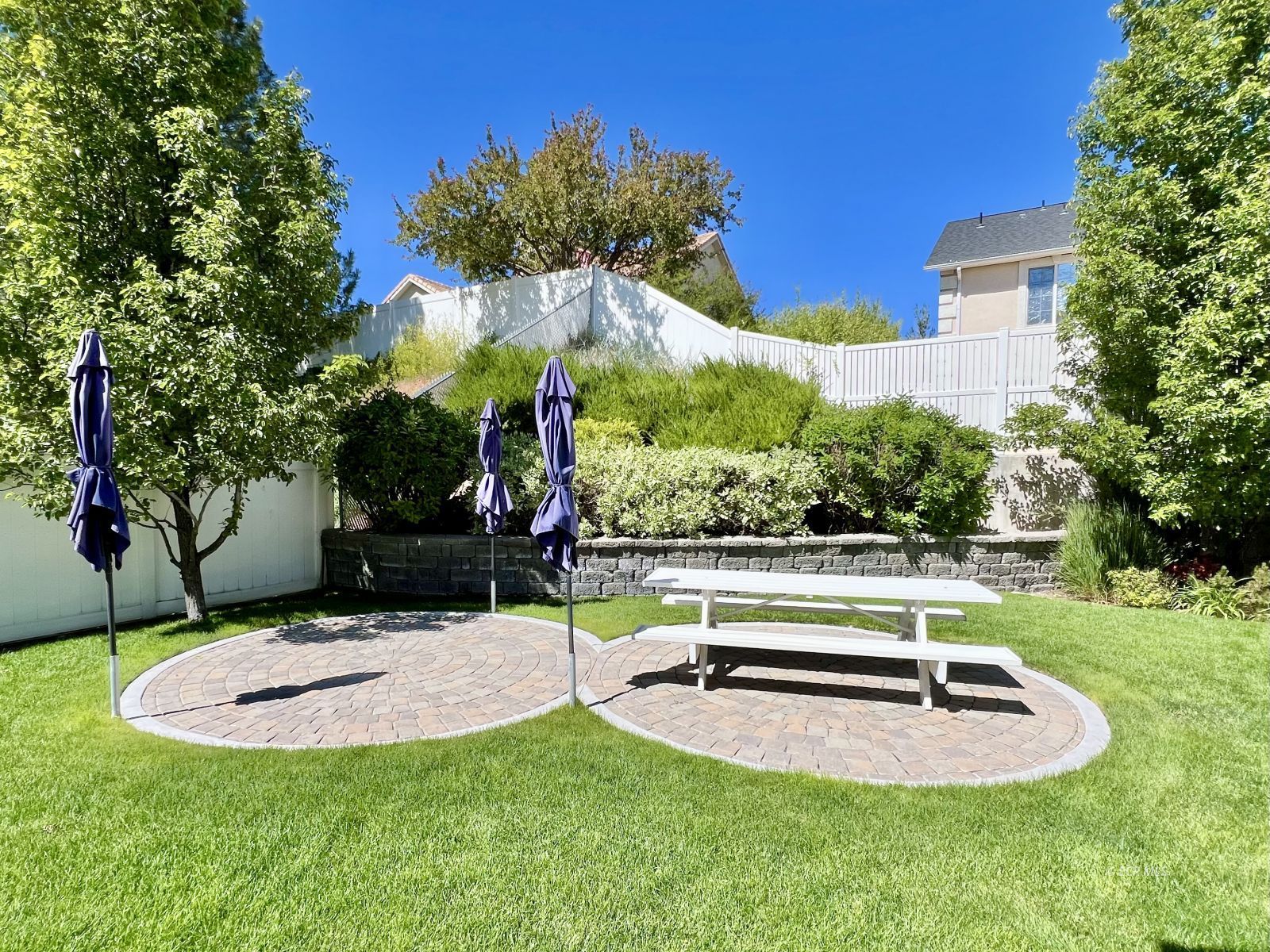 1813 Sequoia Drive