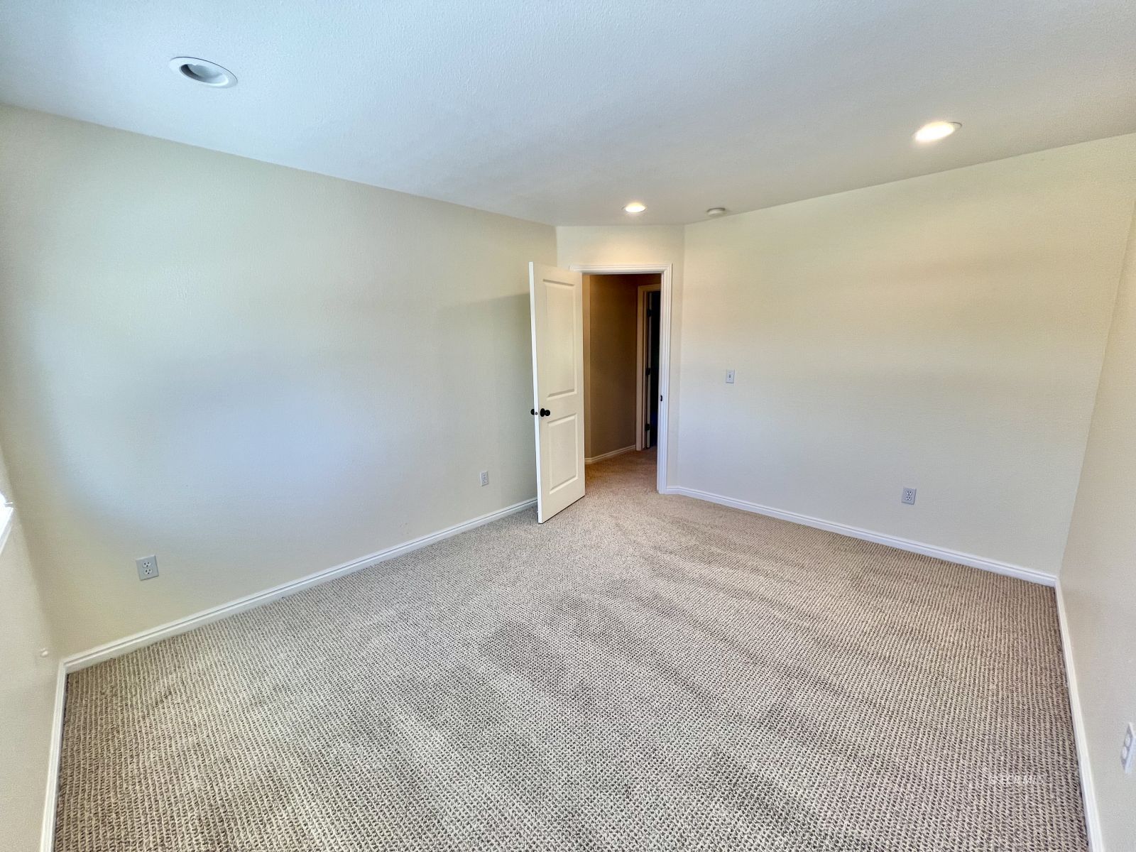 1813 Sequoia Drive