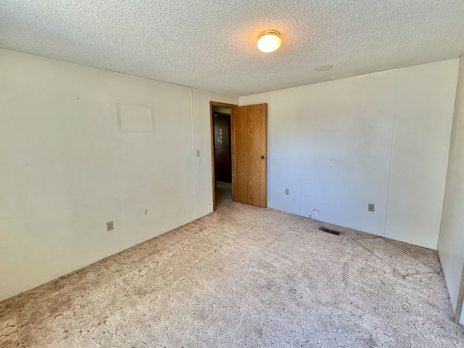 2833 Wrangler Circle