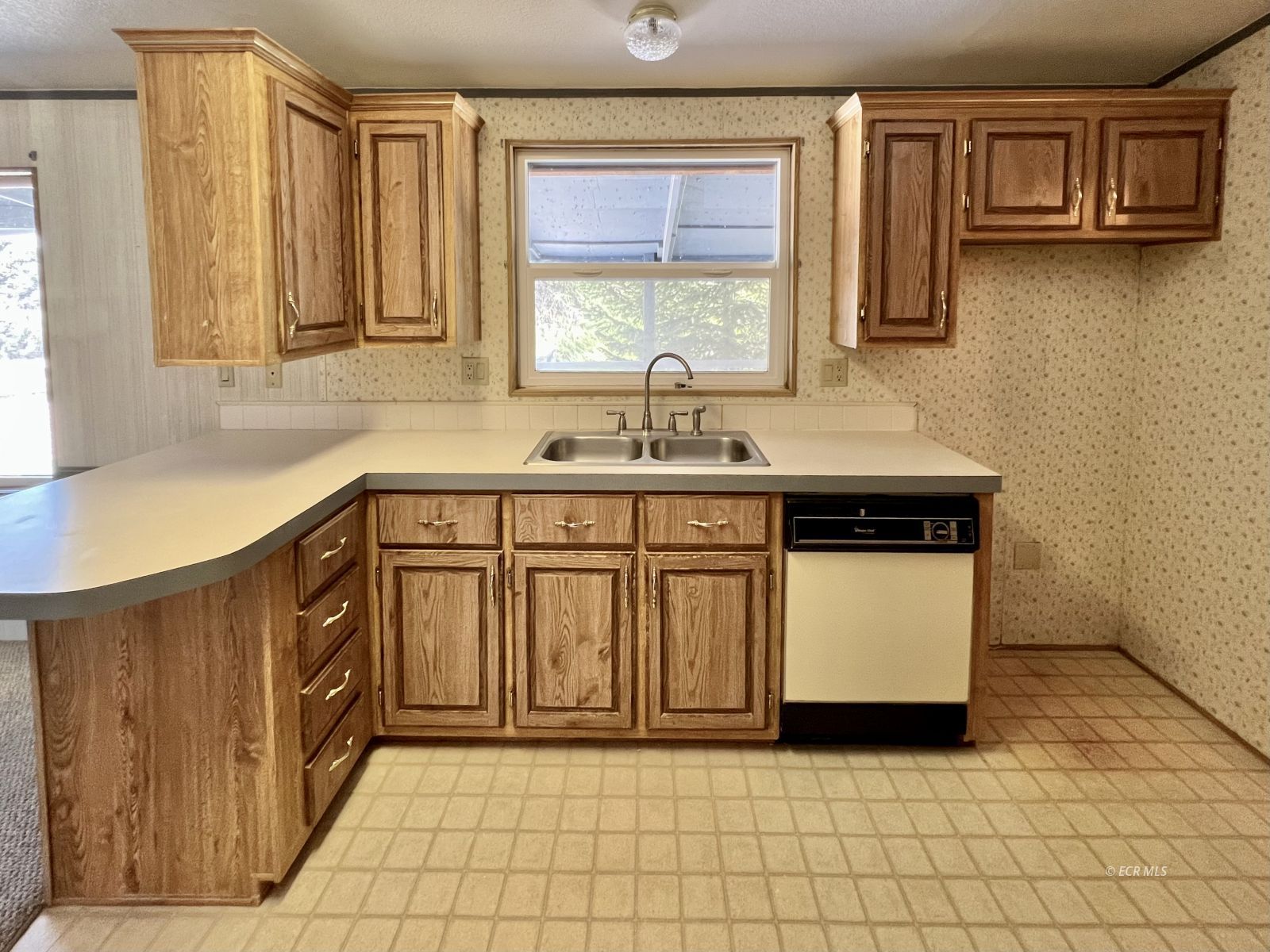 2833 Wrangler Circle