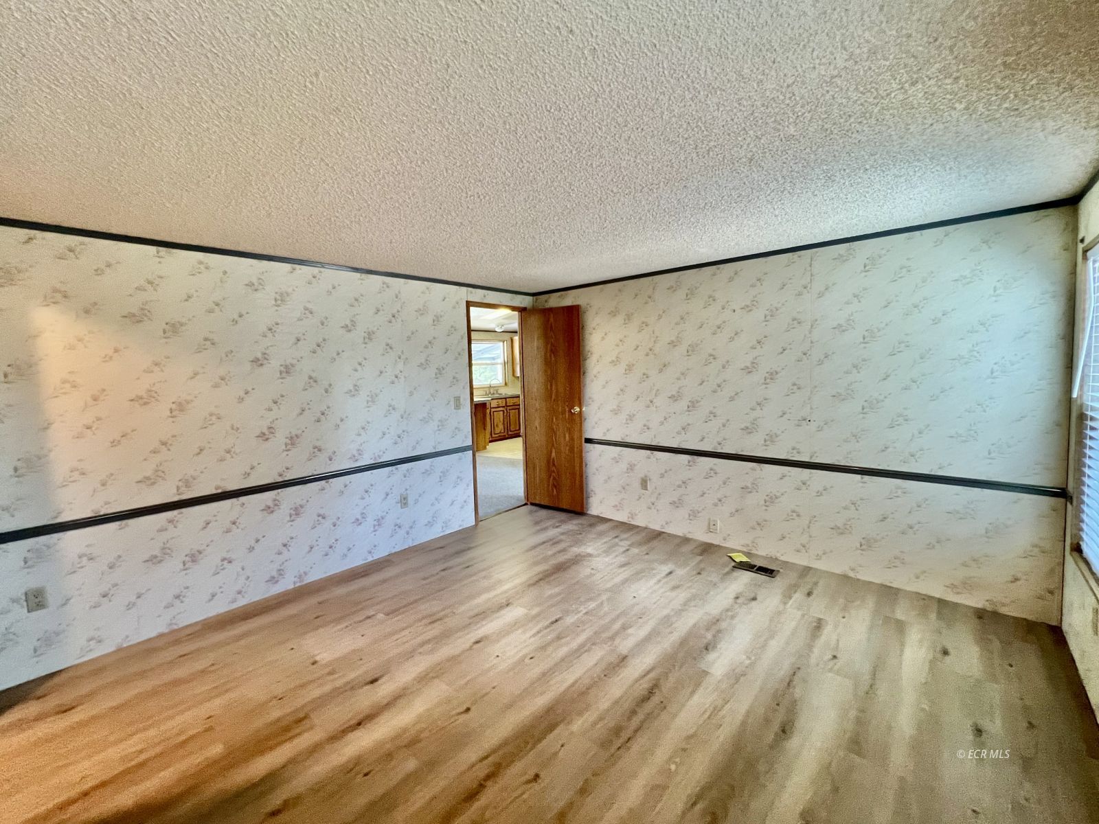 2833 Wrangler Circle