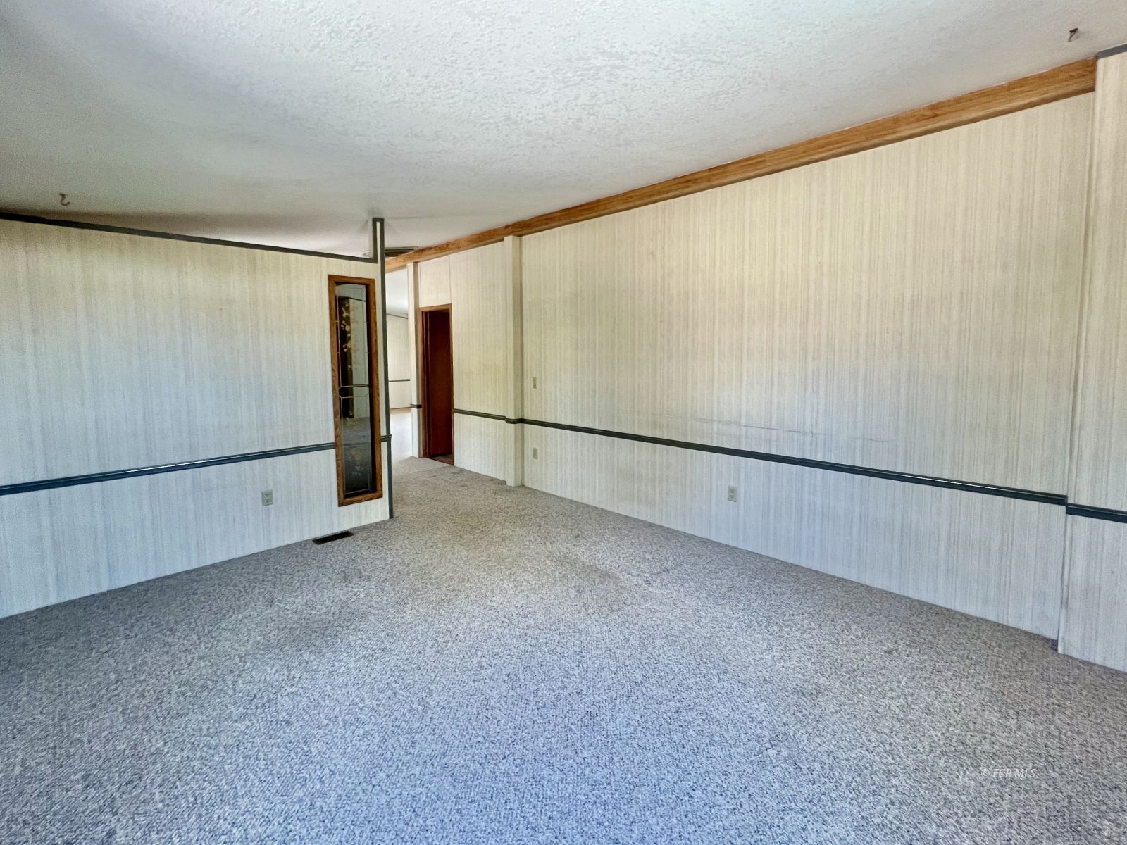 2833 Wrangler Circle
