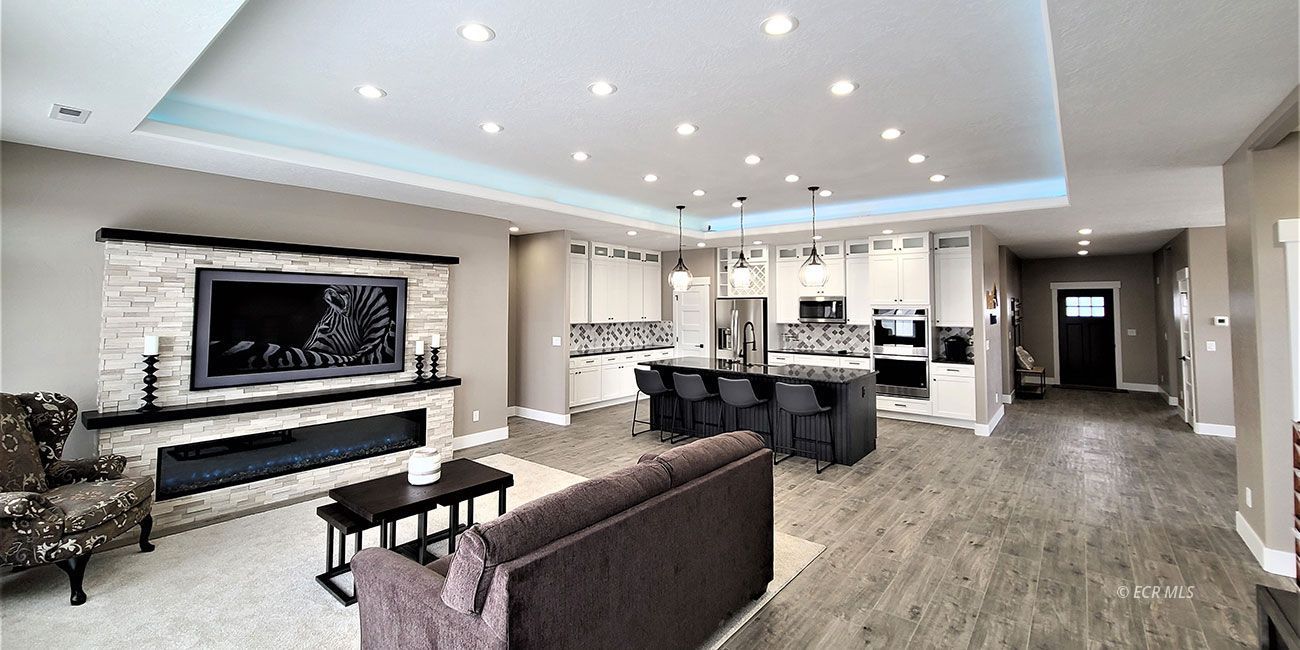 1933 Pheasant Drive