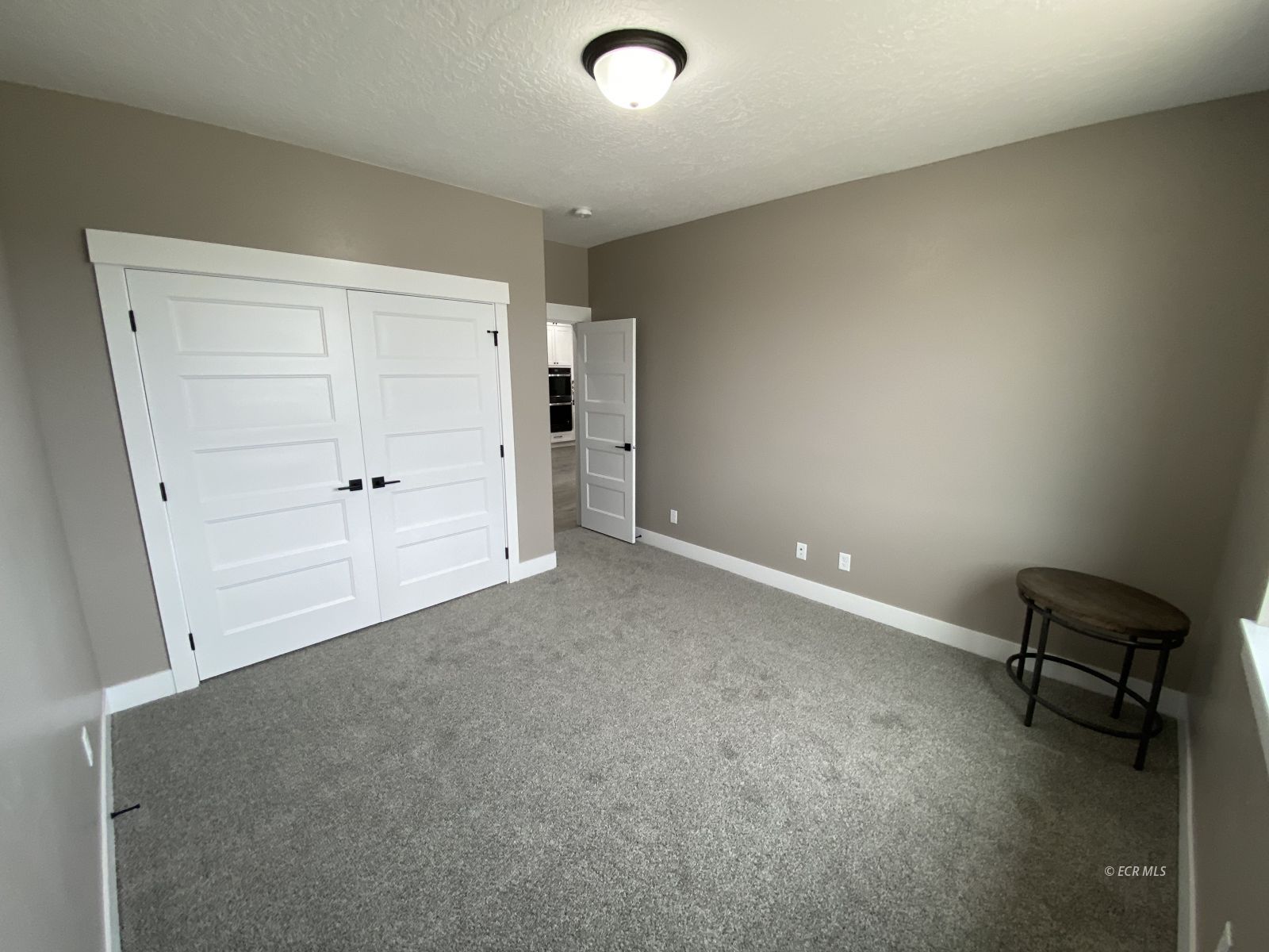 1933 Pheasant Drive