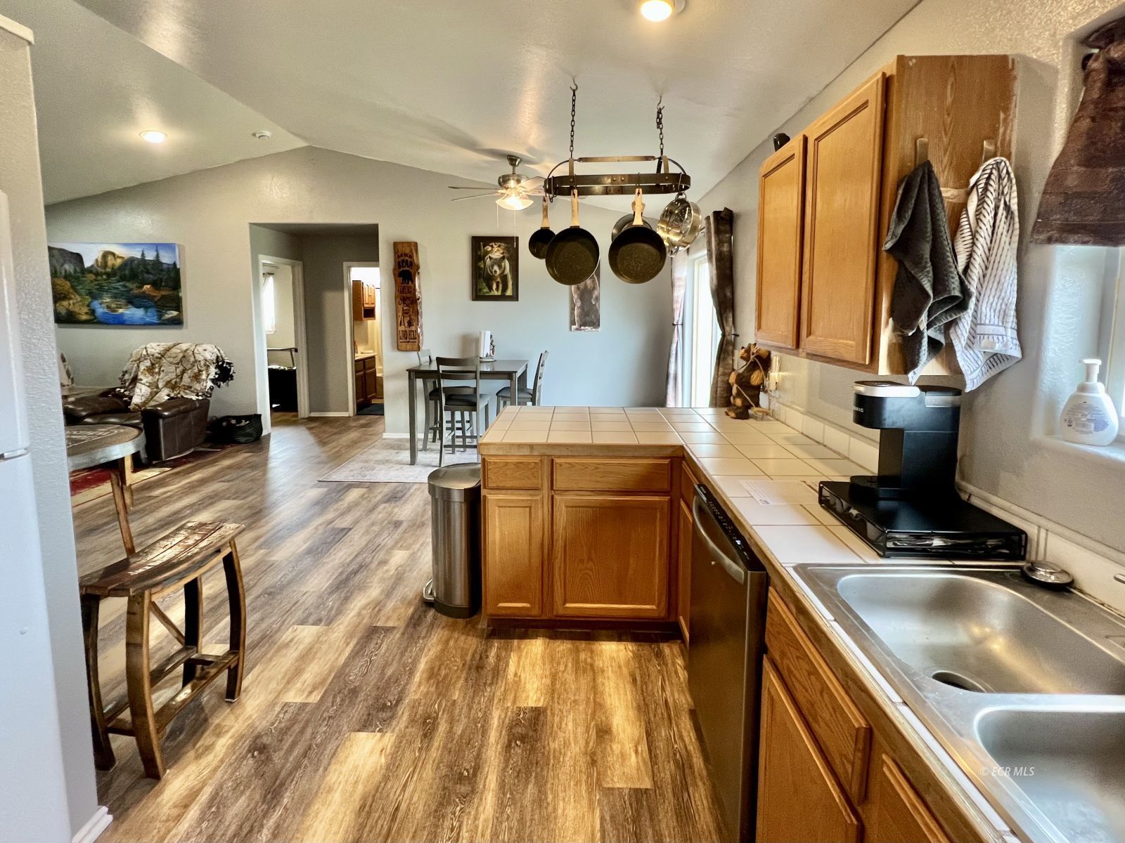 865 Black Oak Drive