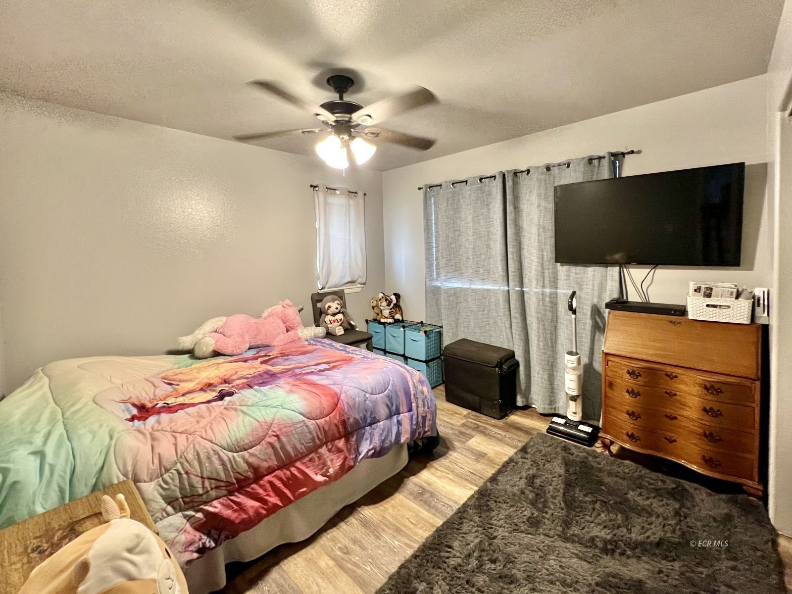 865 Black Oak Drive