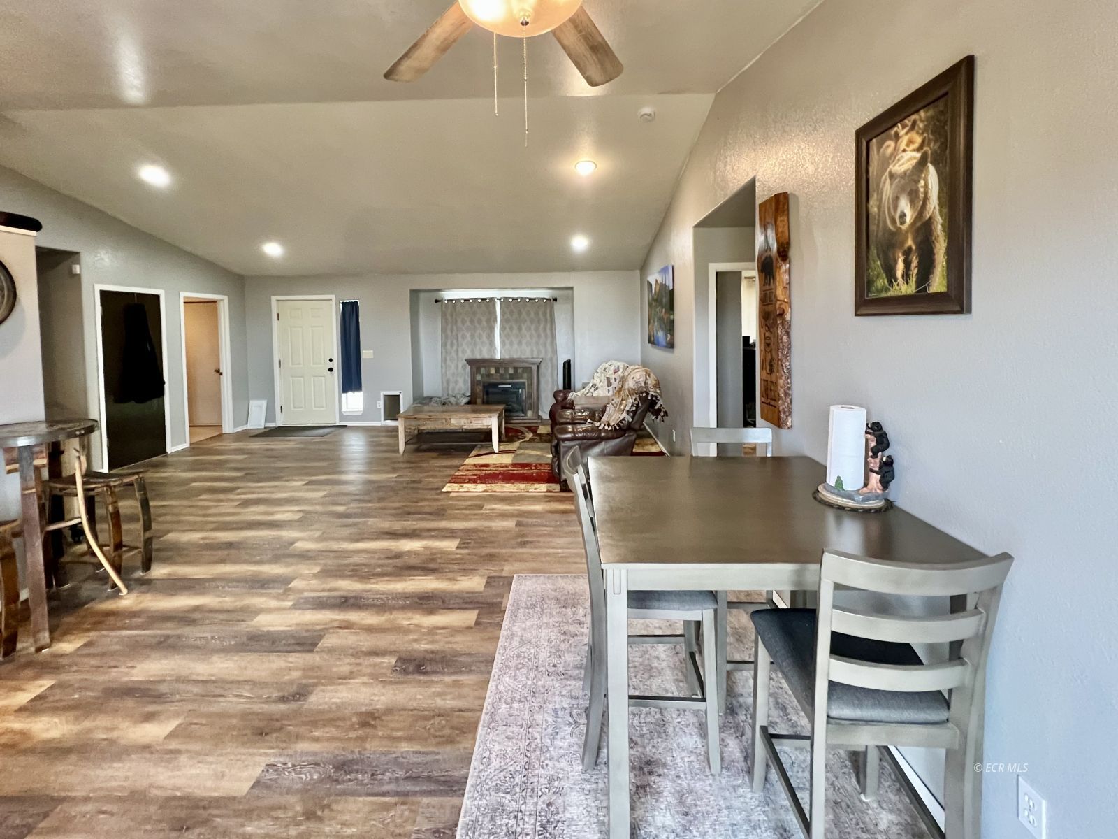 865 Black Oak Drive