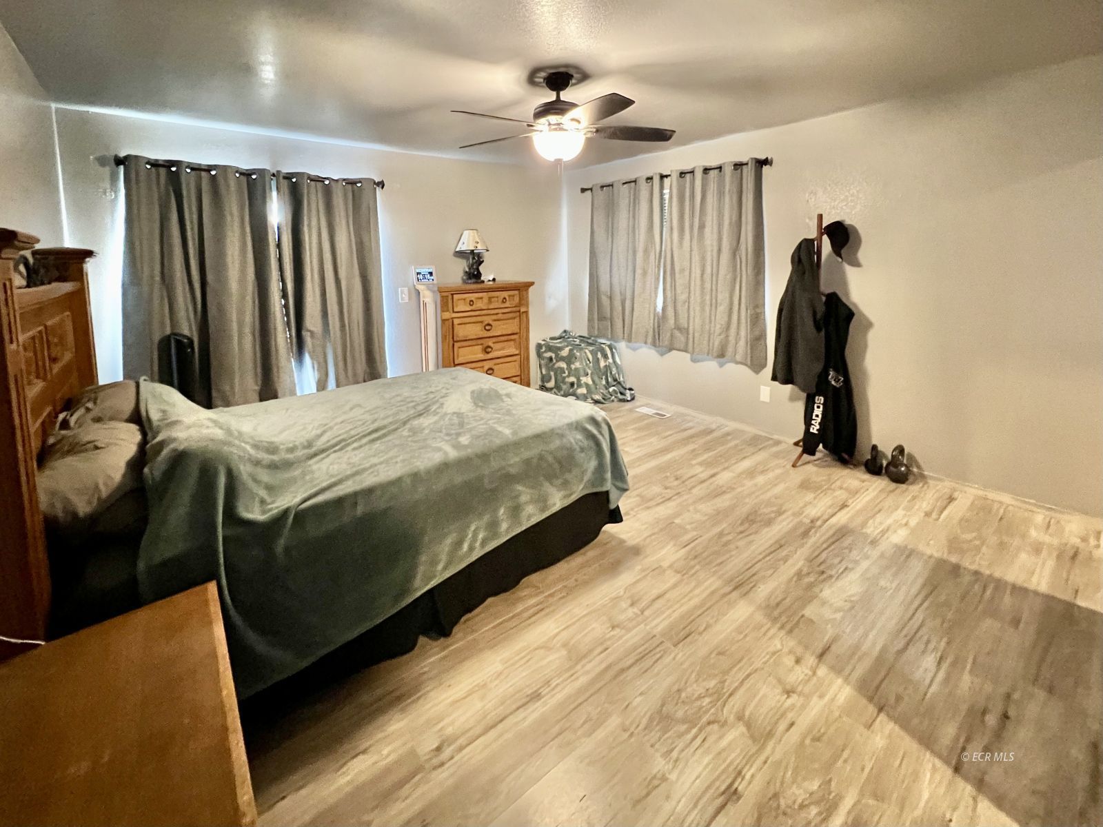 865 Black Oak Drive