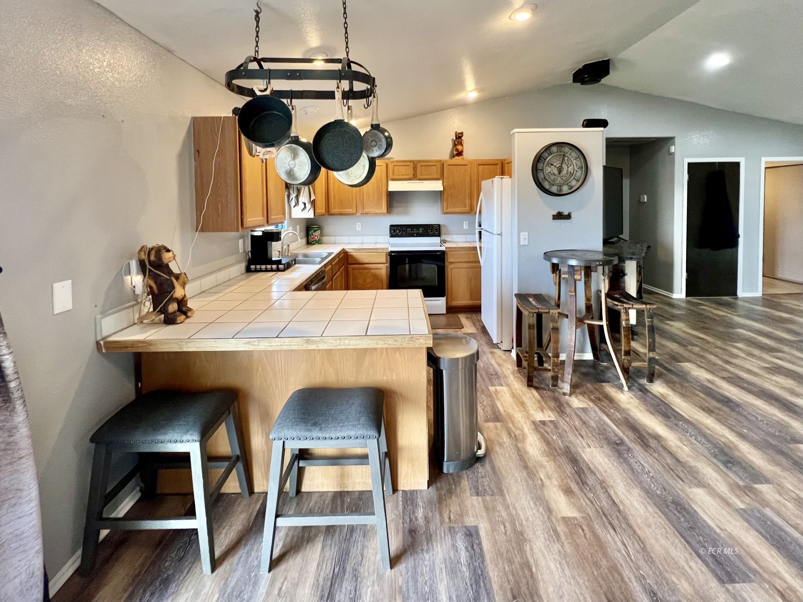 865 Black Oak Drive