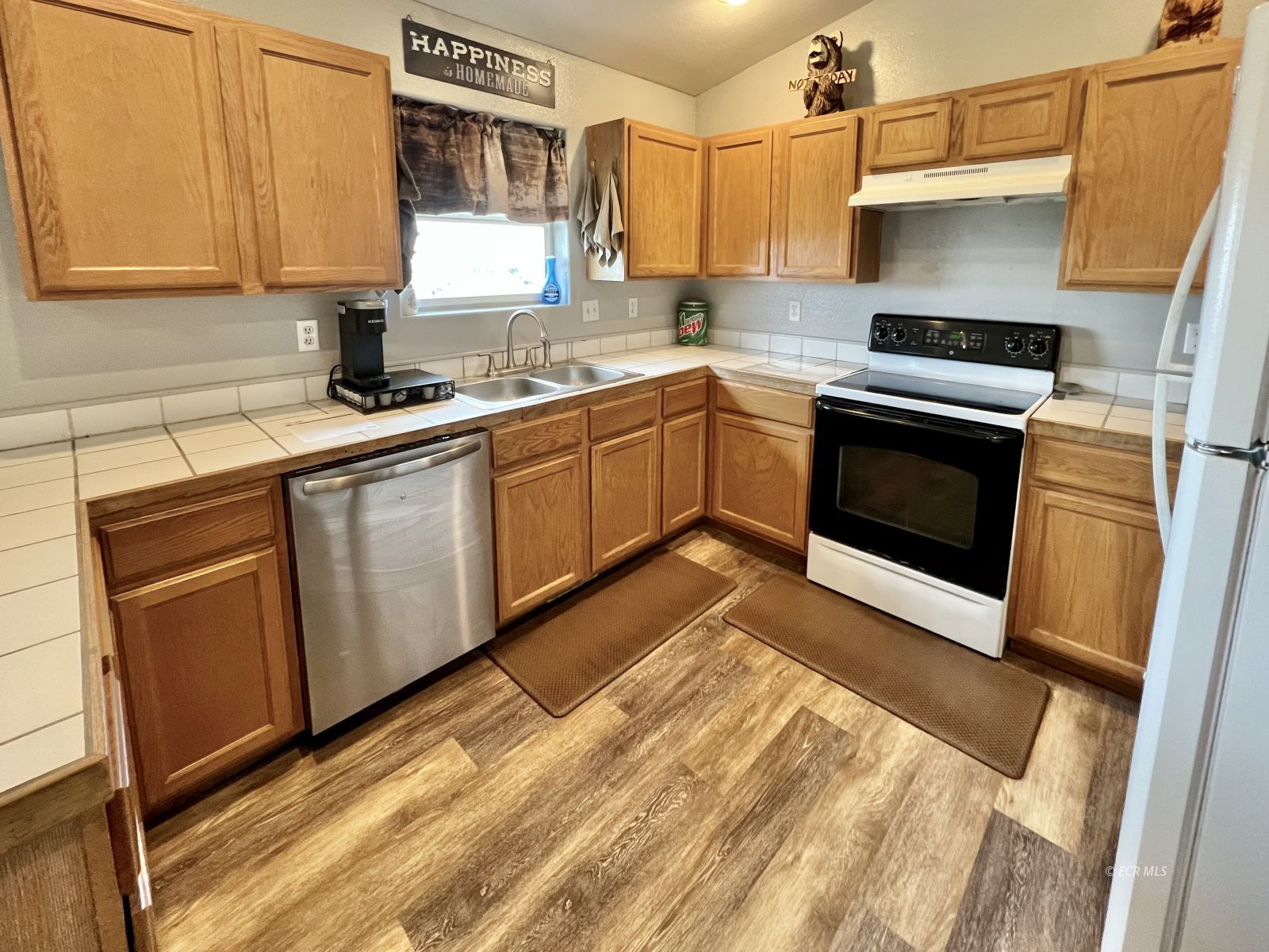 865 Black Oak Drive