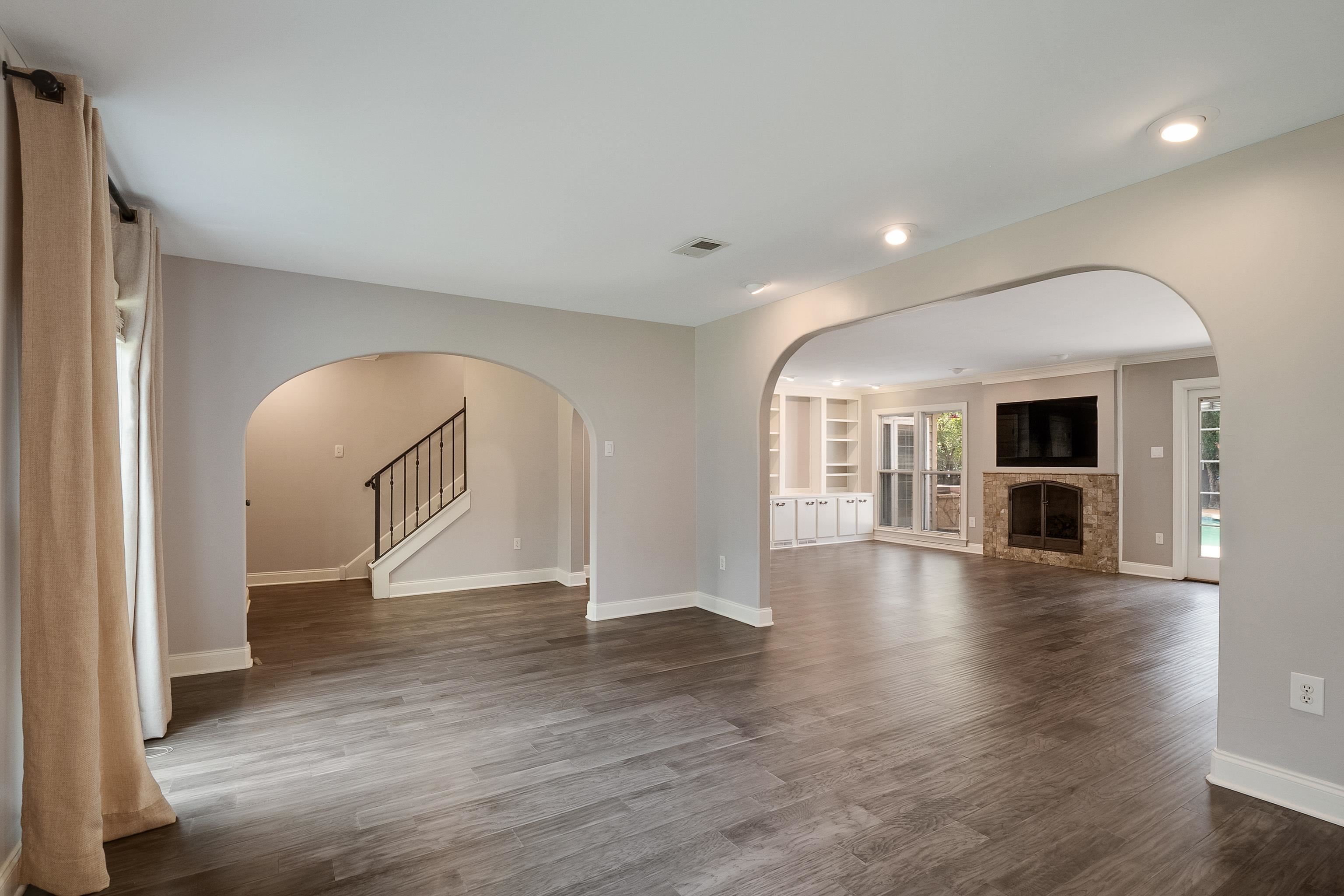 2425 DOGWOOD TRAIL DR