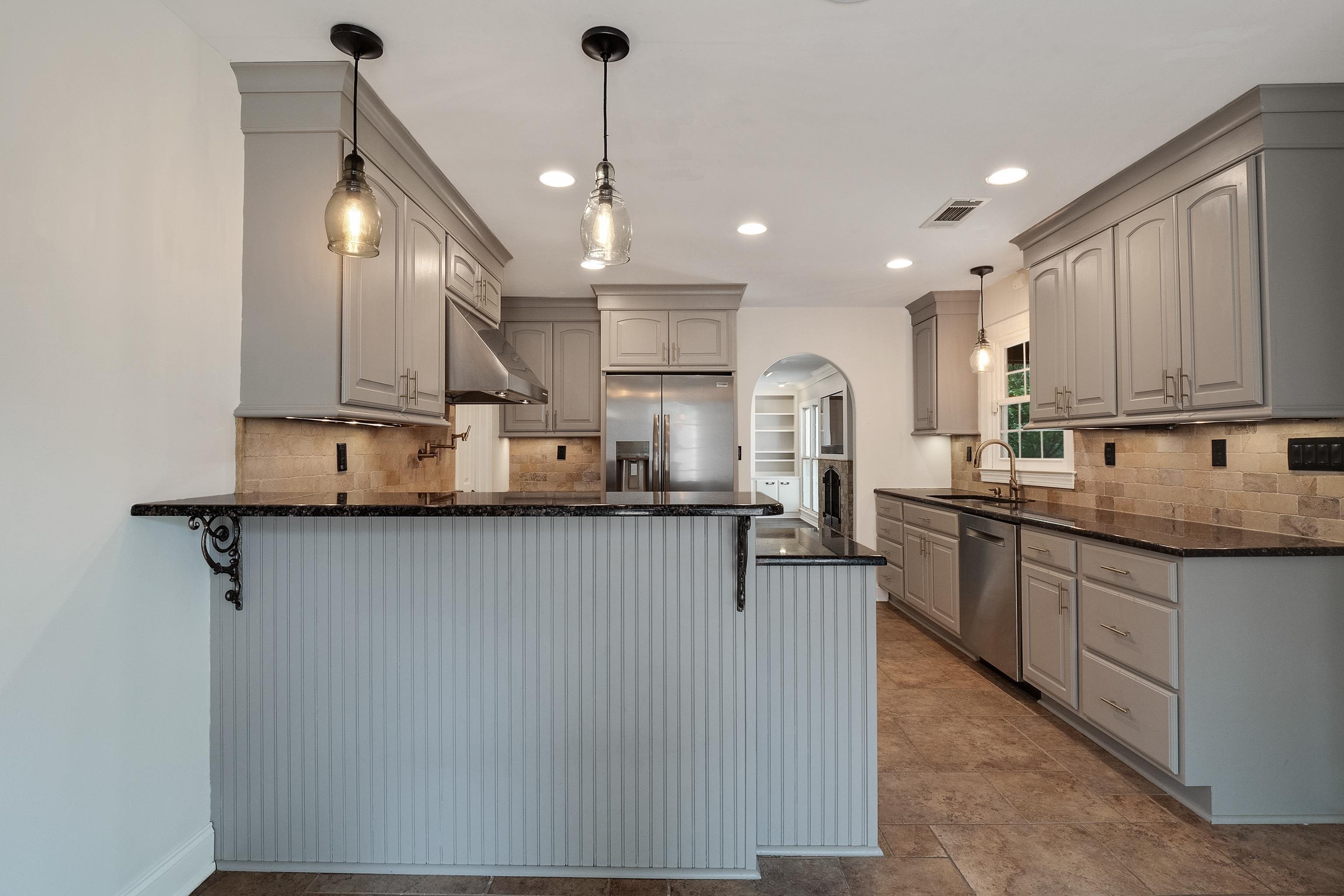 2425 DOGWOOD TRAIL DR