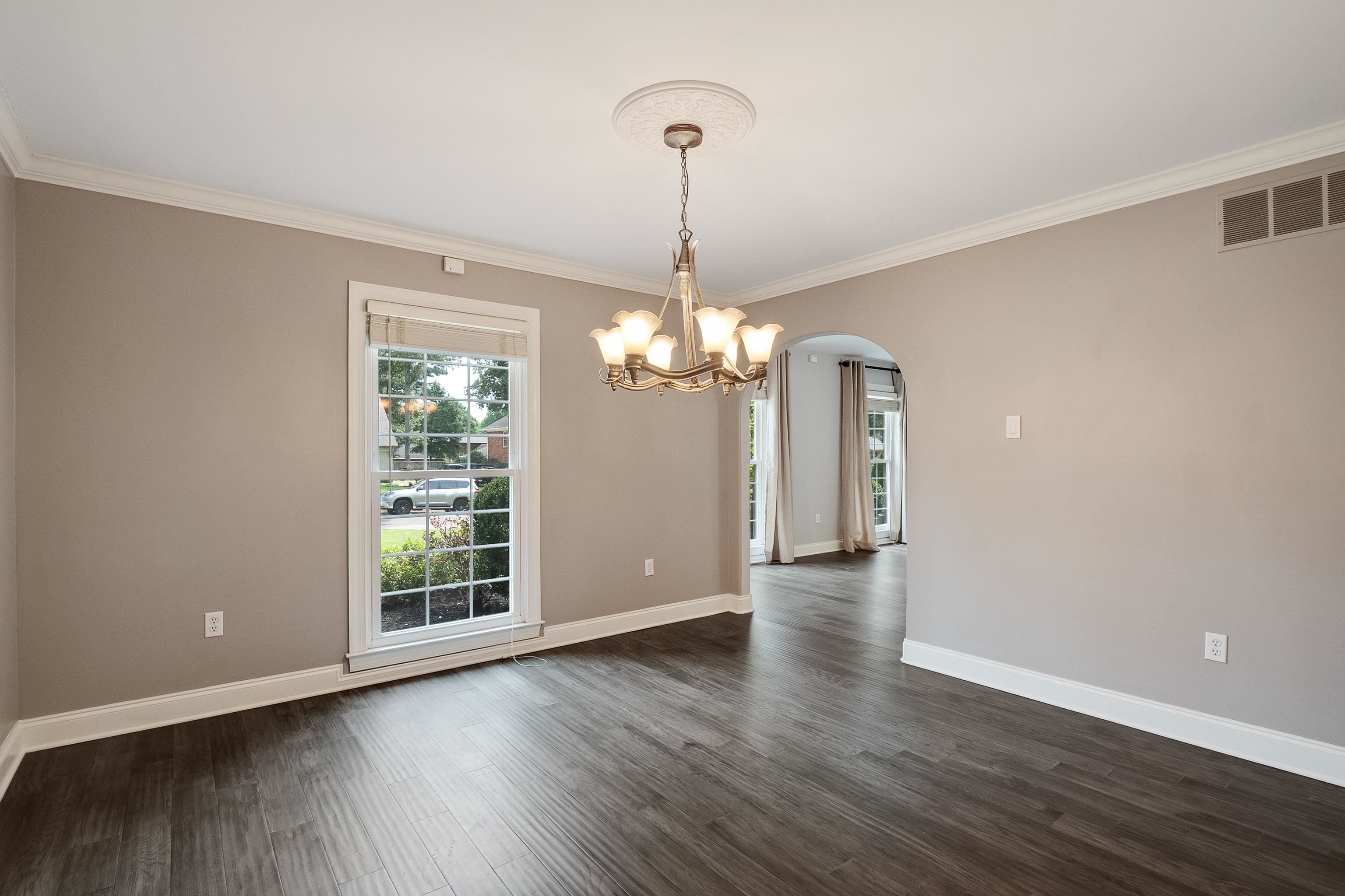 2425 DOGWOOD TRAIL DR
