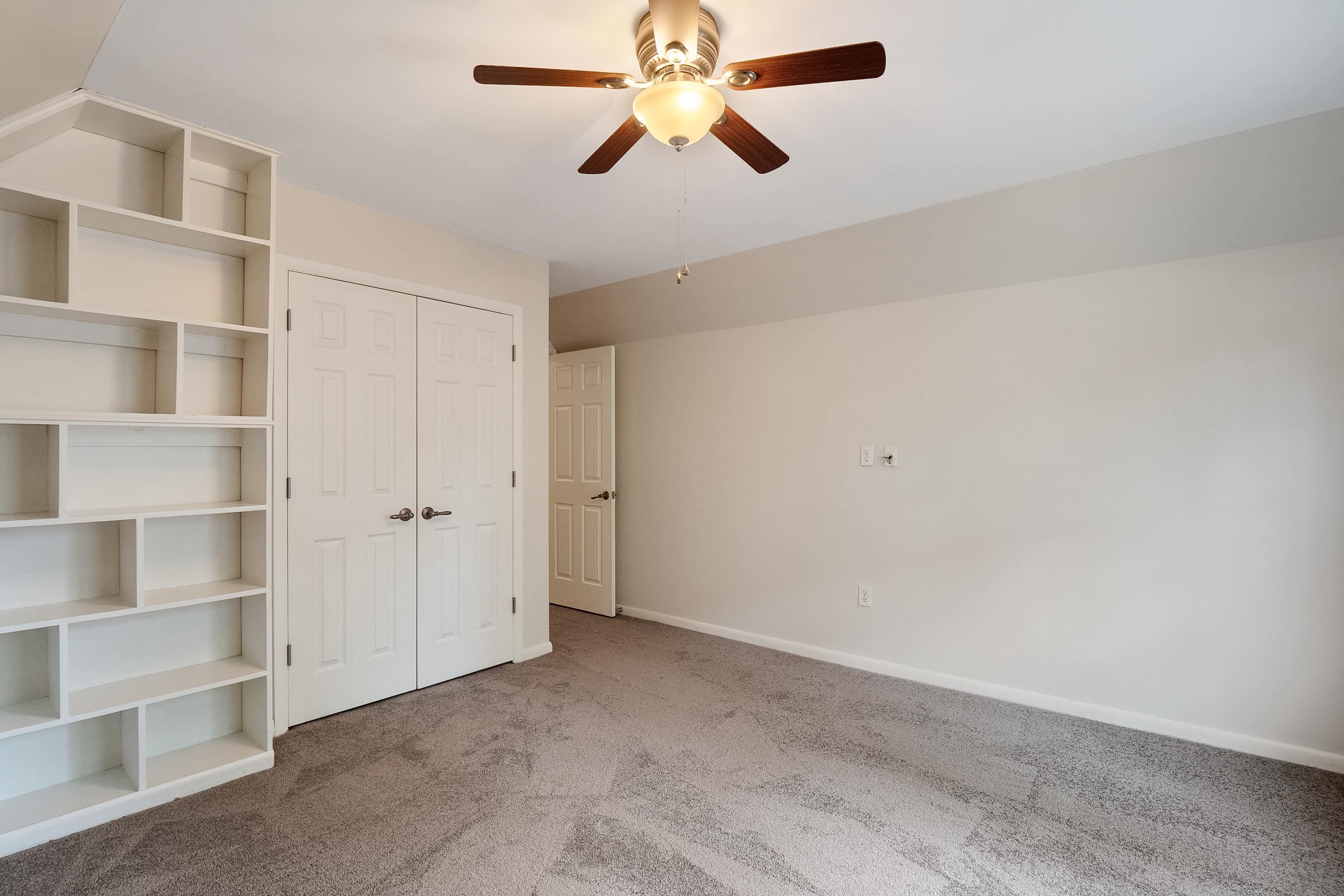 2425 DOGWOOD TRAIL DR