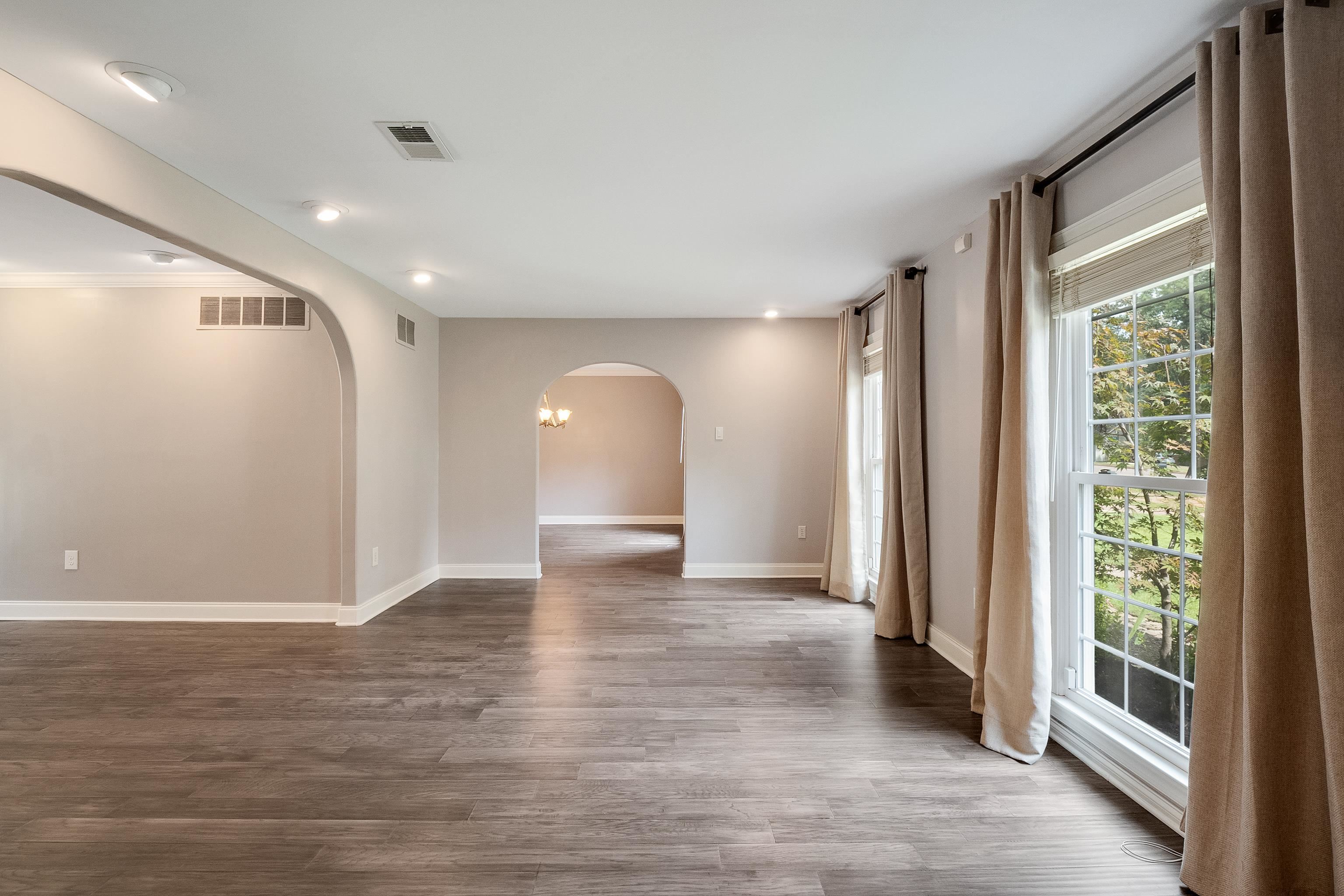 2425 DOGWOOD TRAIL DR