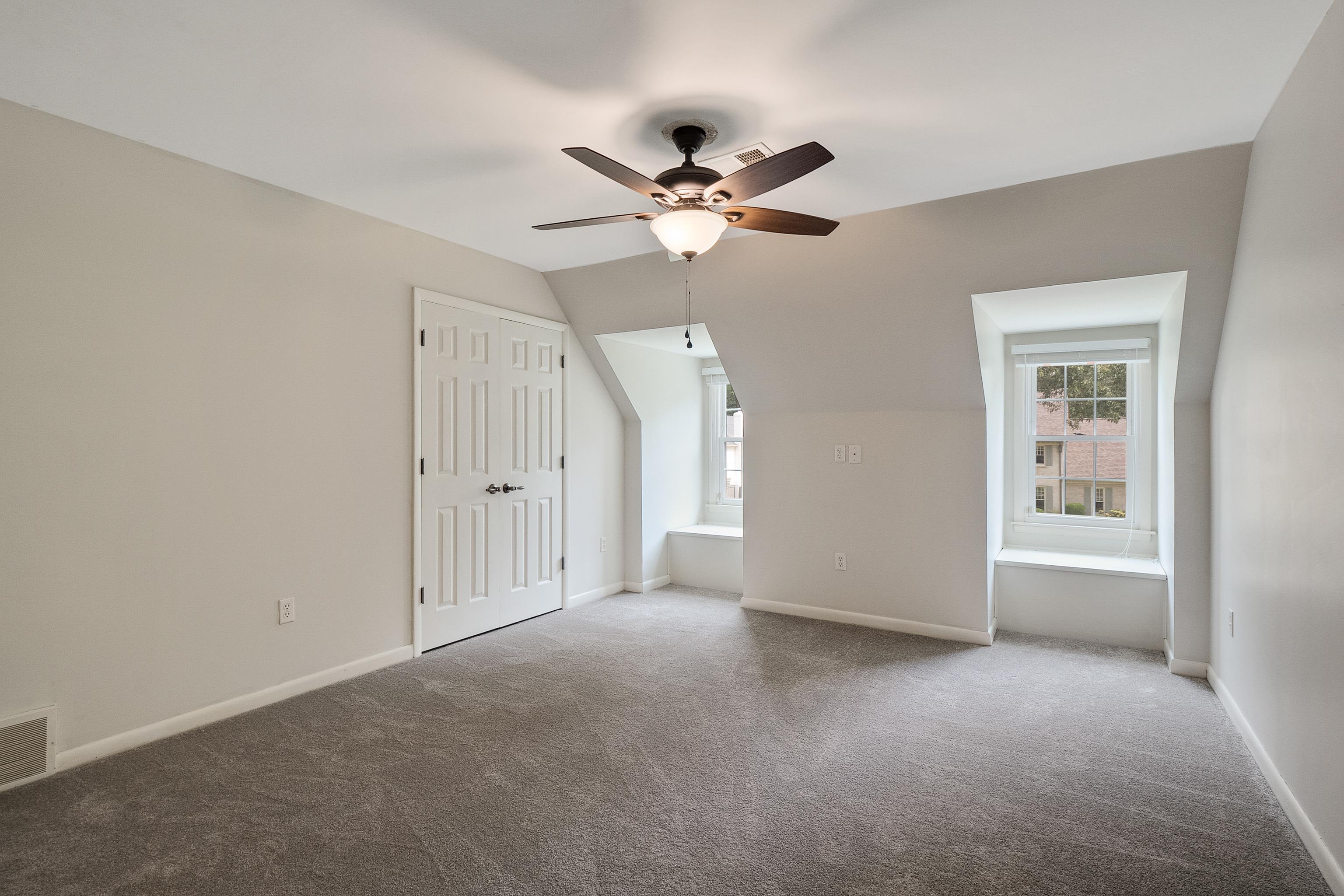 2425 DOGWOOD TRAIL DR