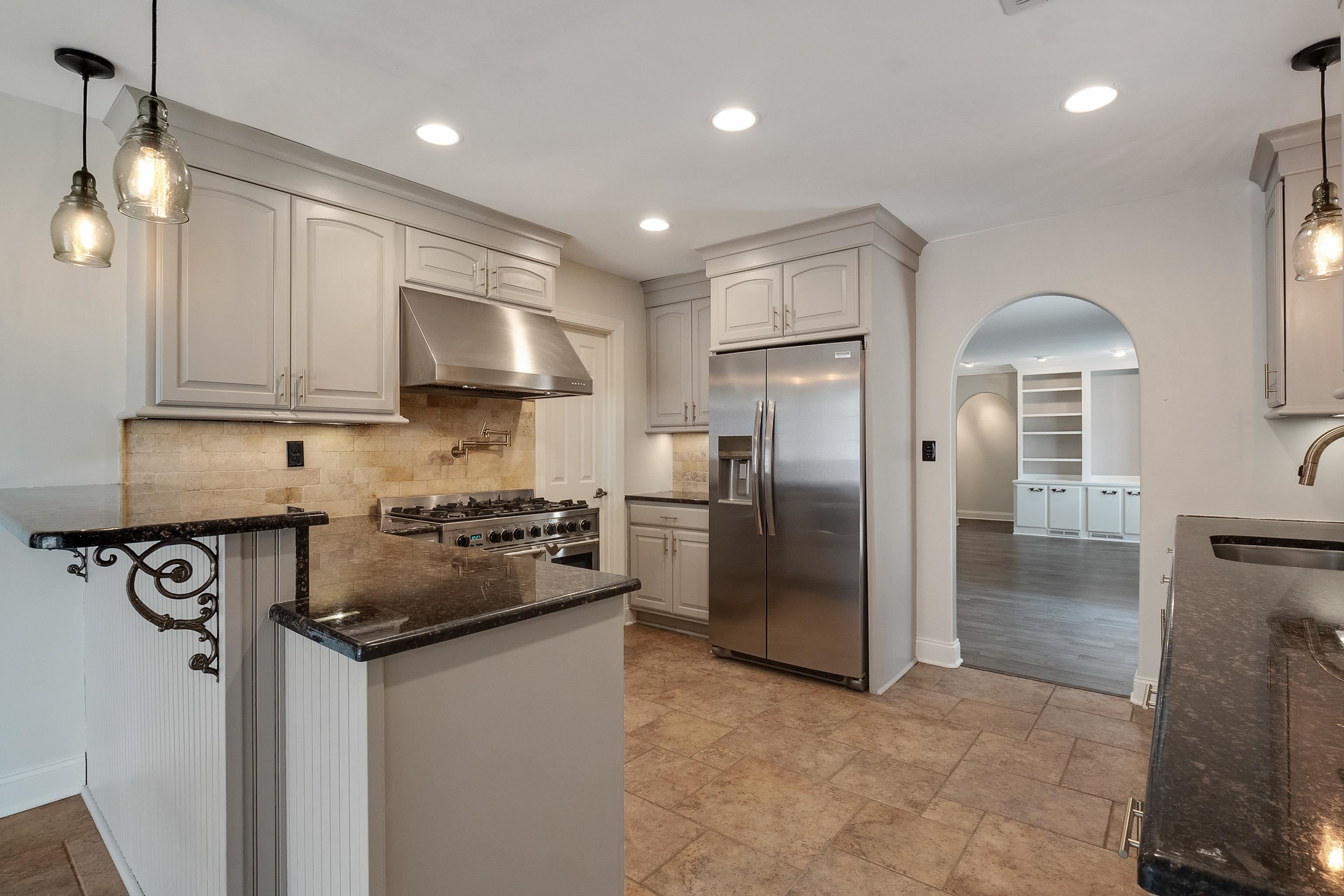 2425 DOGWOOD TRAIL DR