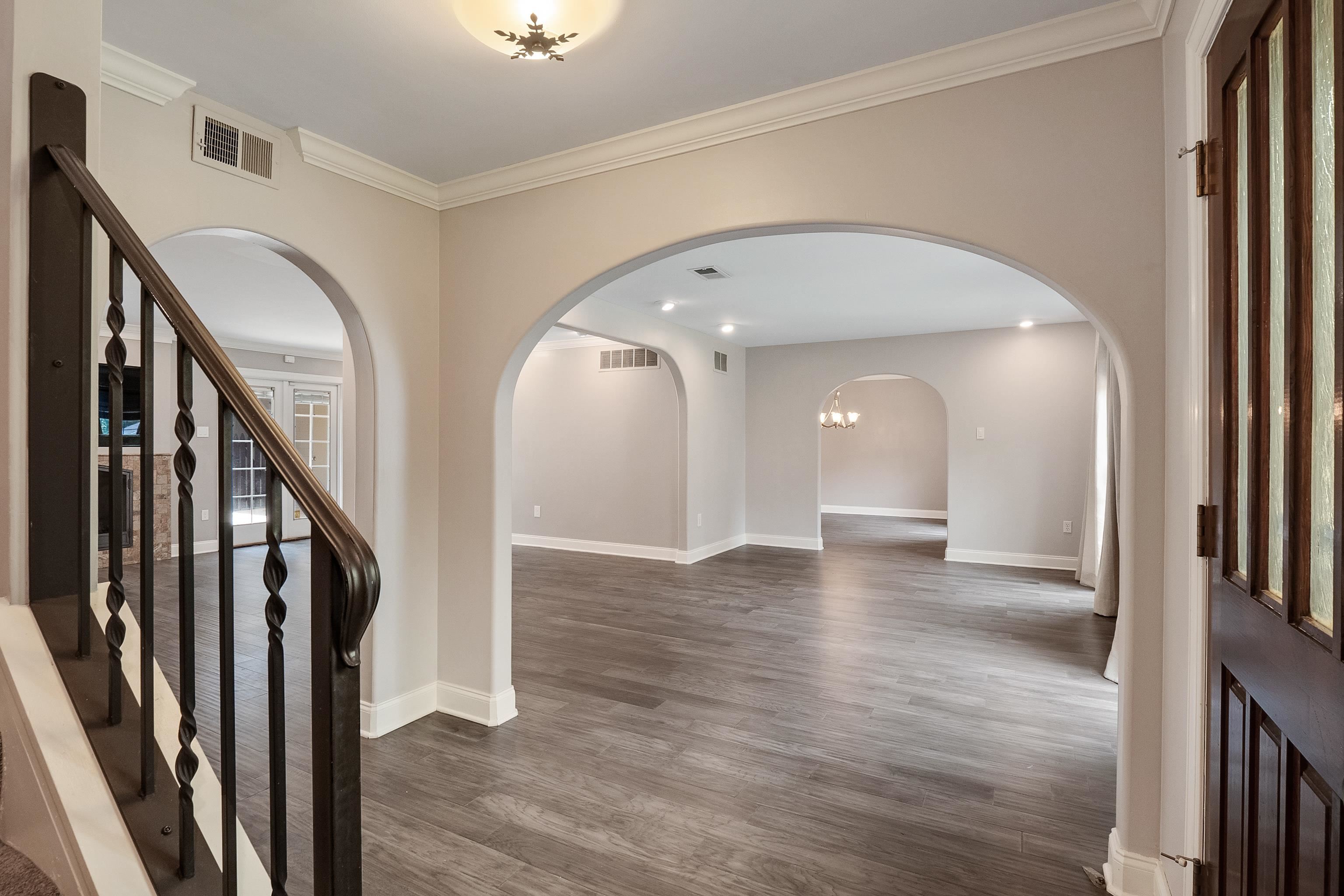 2425 DOGWOOD TRAIL DR