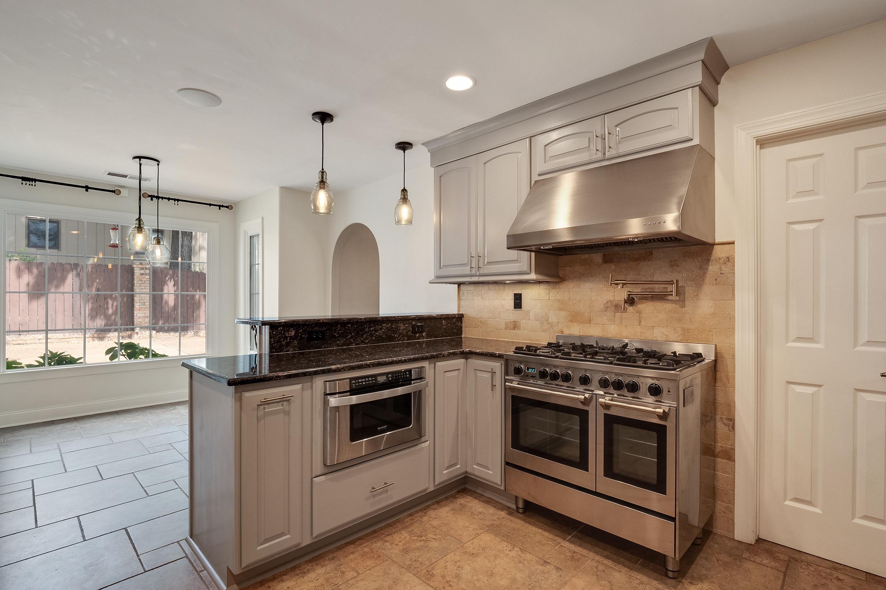 2425 DOGWOOD TRAIL DR