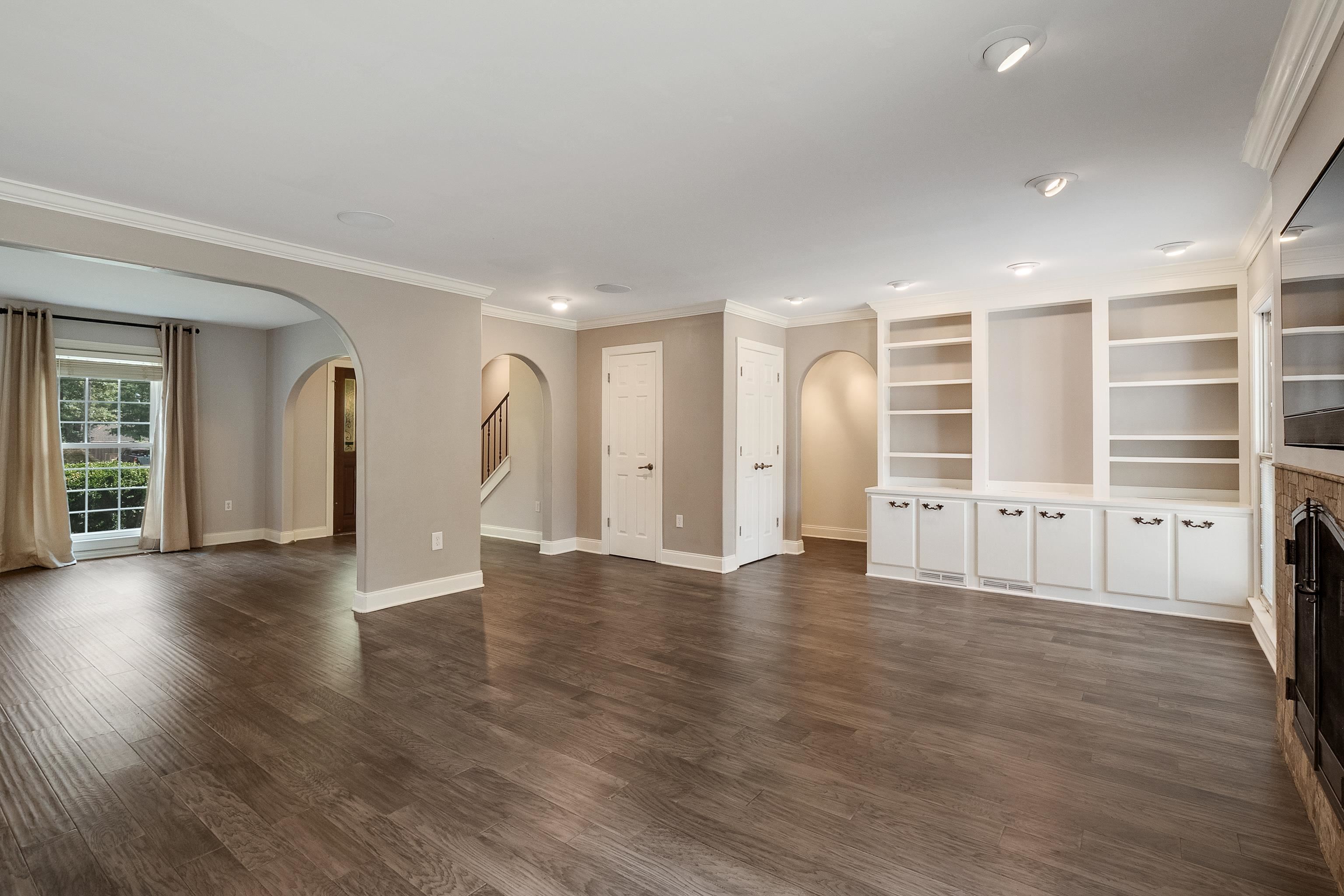 2425 DOGWOOD TRAIL DR