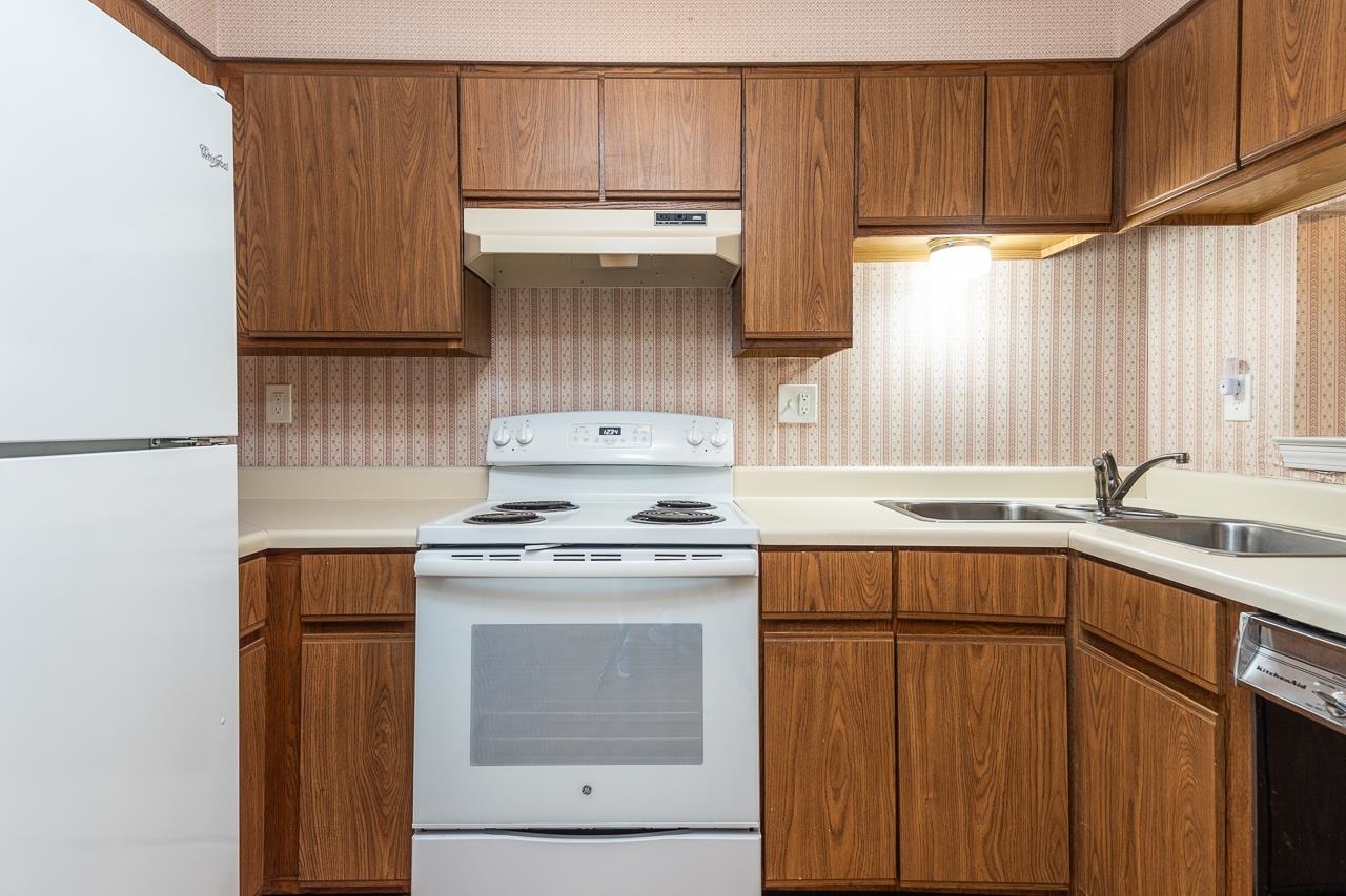 6656 PONDSIDE CIR Unit: 2