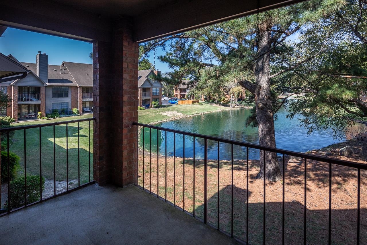 6656 PONDSIDE CIR Unit: 2