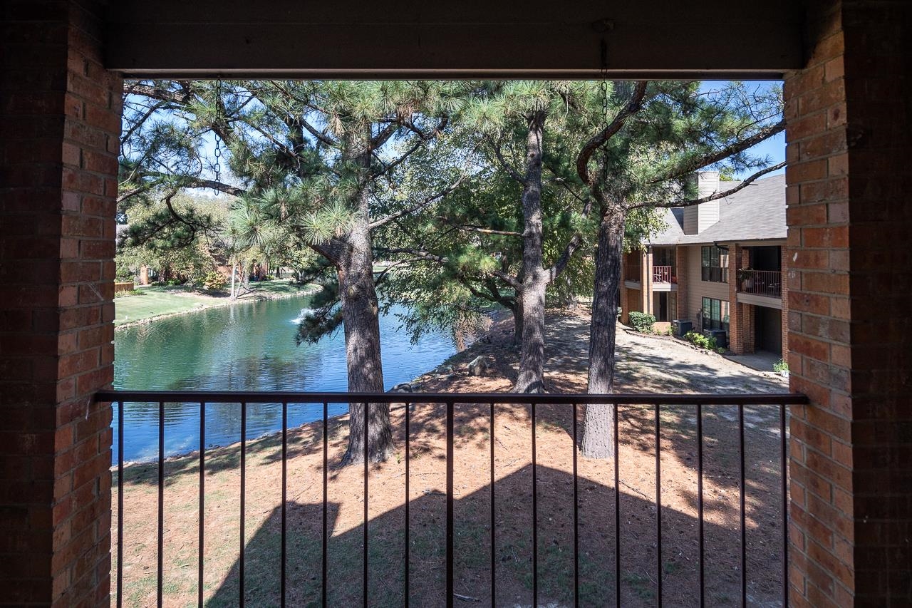 6656 PONDSIDE CIR Unit: 2
