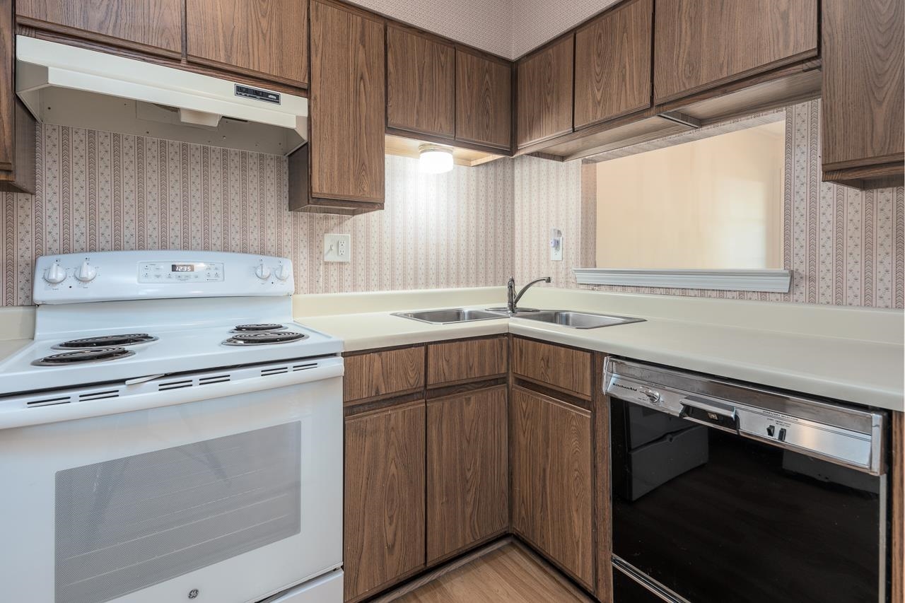 6656 PONDSIDE CIR Unit: 2