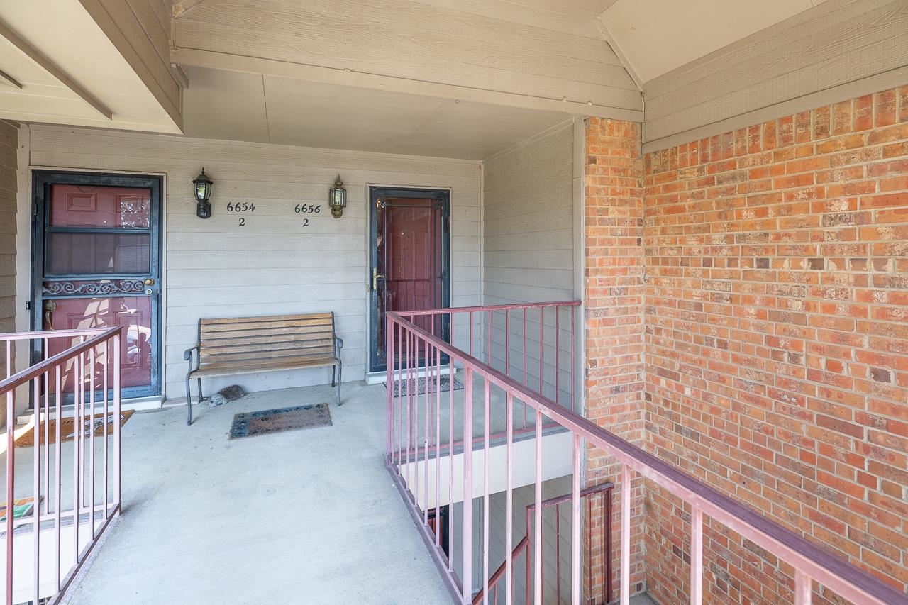 6656 PONDSIDE CIR Unit: 2