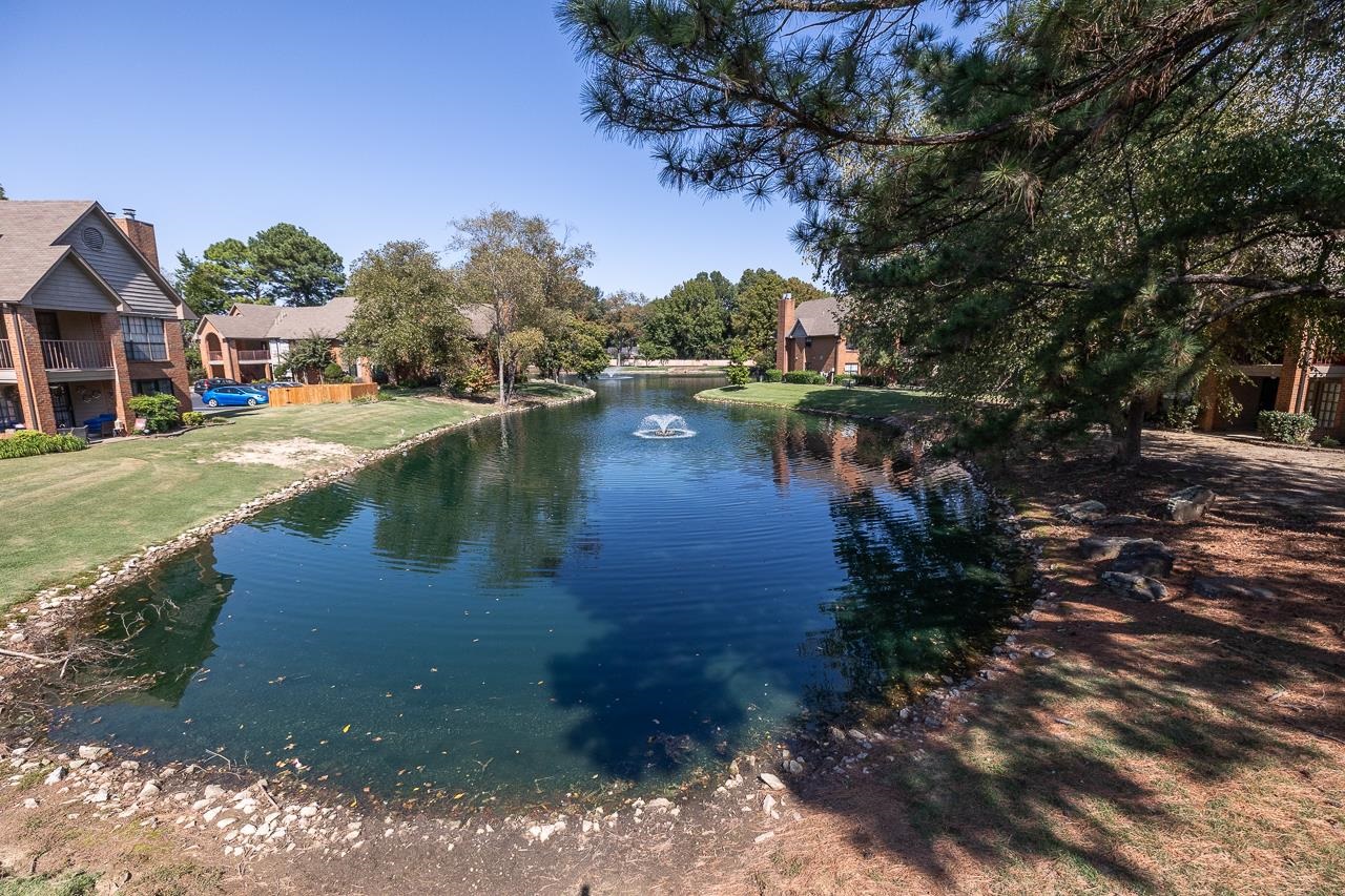 6656 PONDSIDE CIR Unit: 2