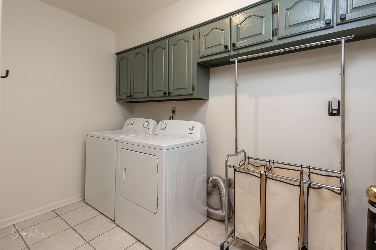 1769 LINDELL CV