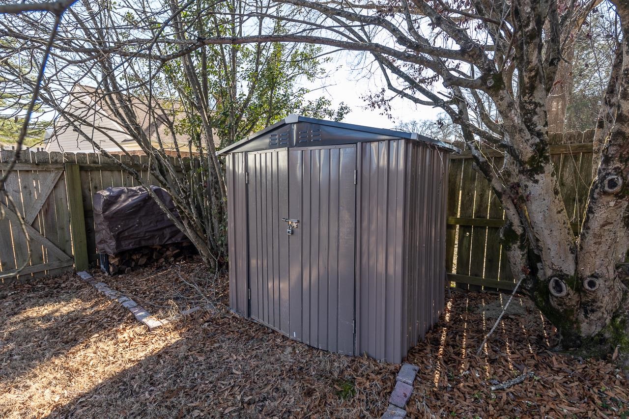 1769 LINDELL CV