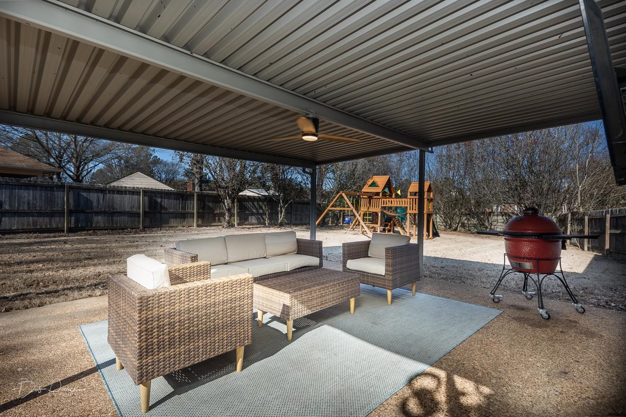 1769 LINDELL CV
