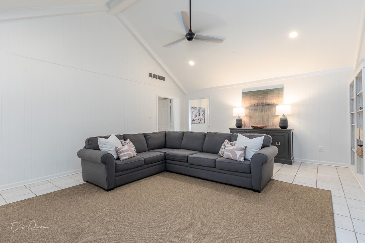 1769 LINDELL CV