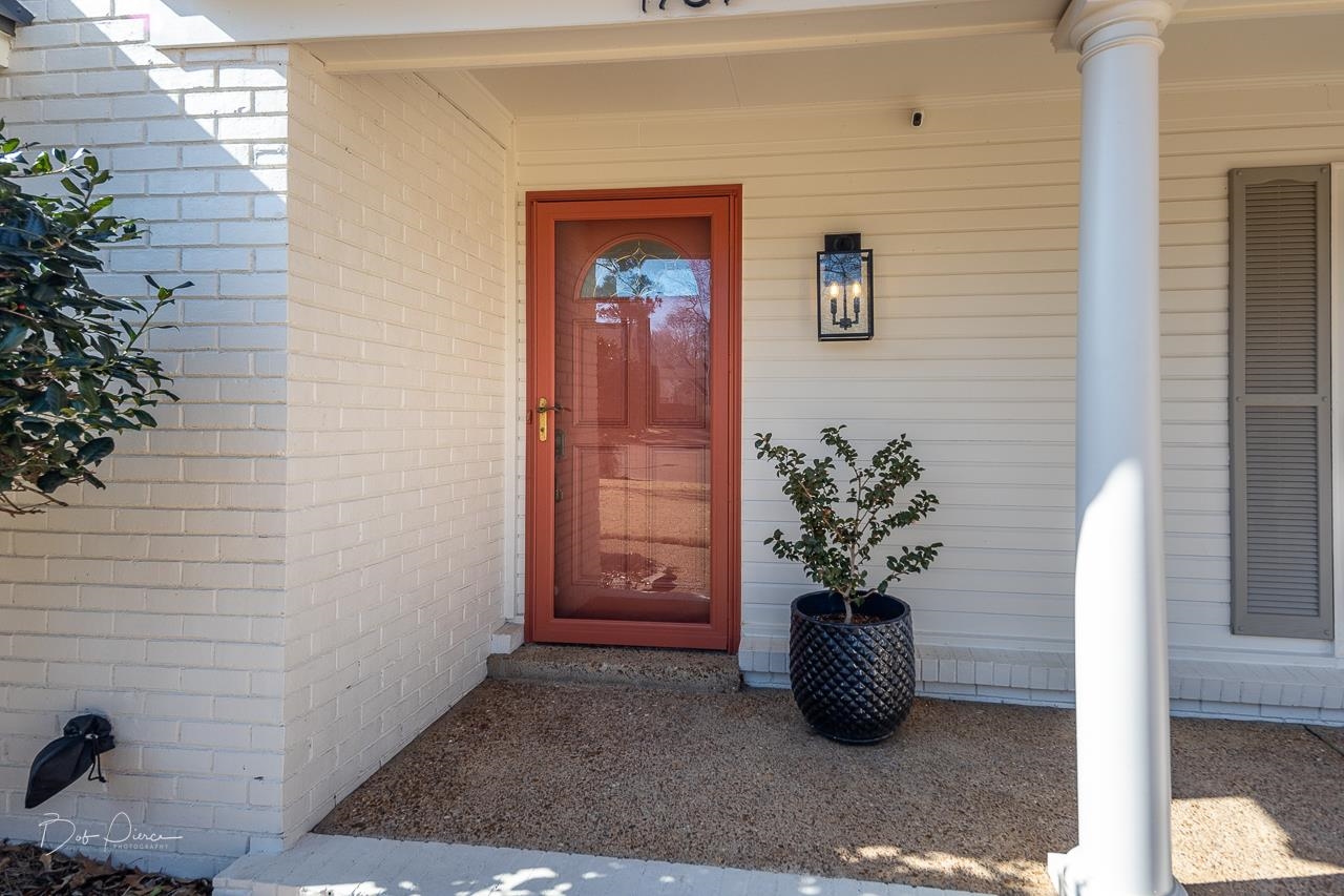 1769 LINDELL CV