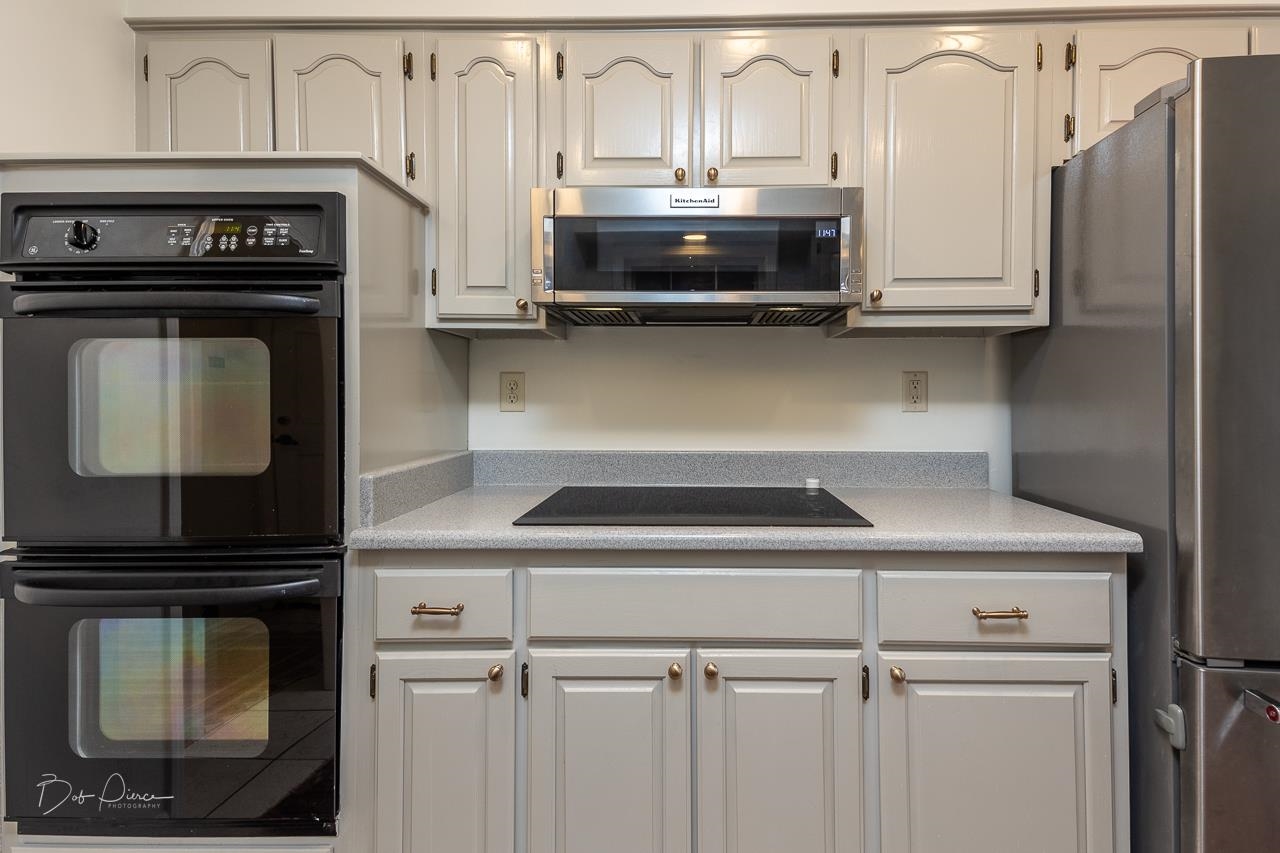 1769 LINDELL CV