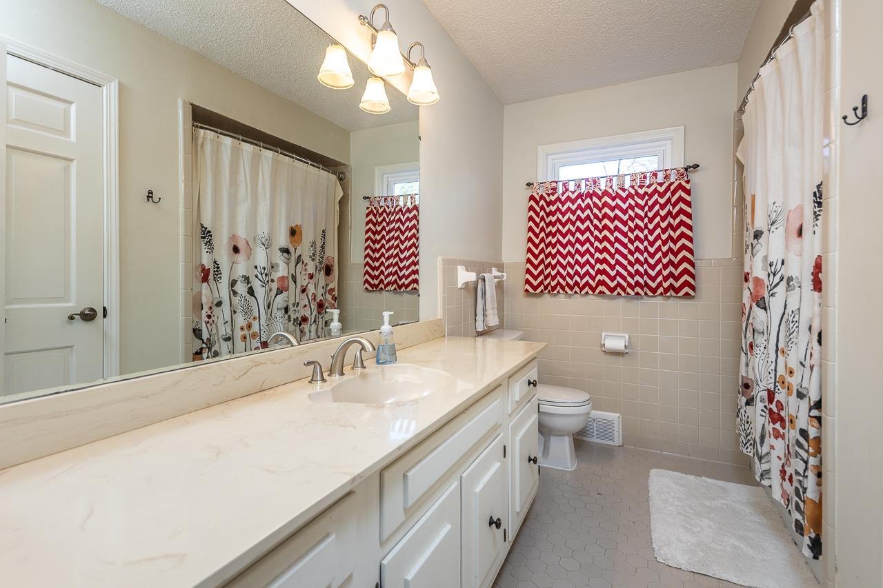 8038 GORINGWOOD LN