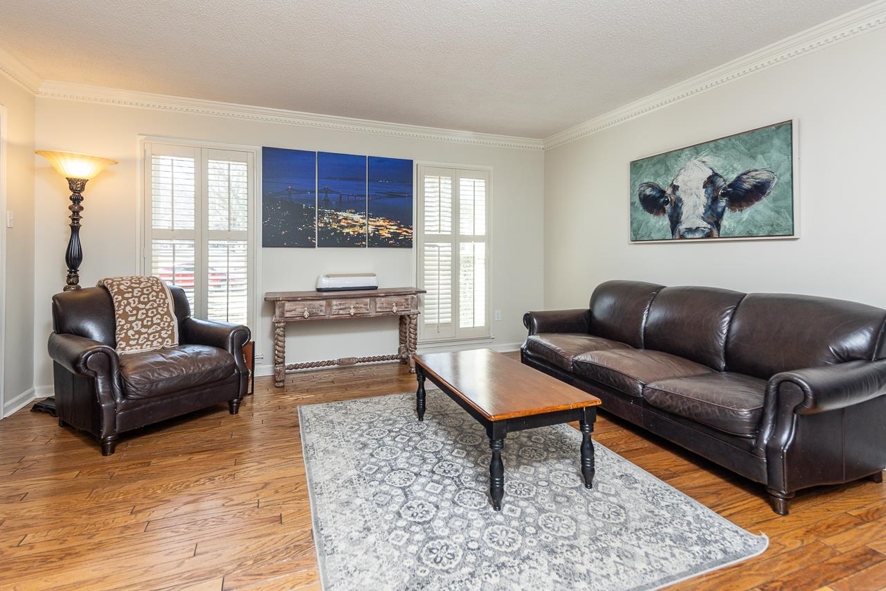 8038 GORINGWOOD LN
