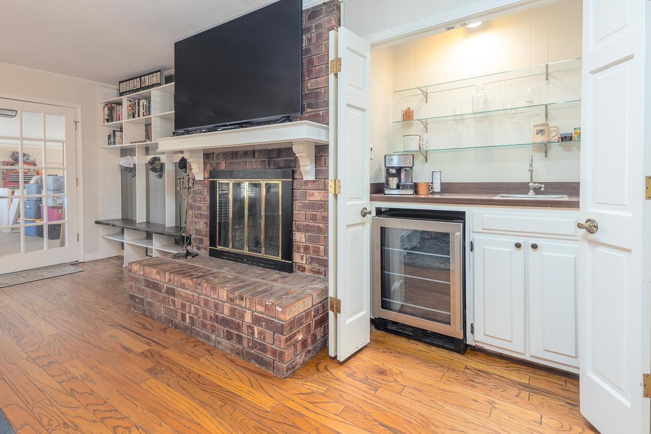 8038 GORINGWOOD LN