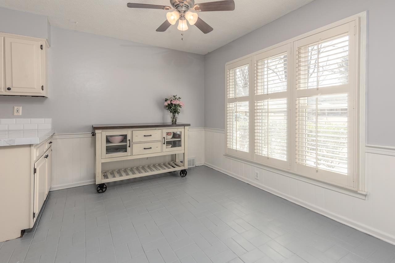 8038 GORINGWOOD LN