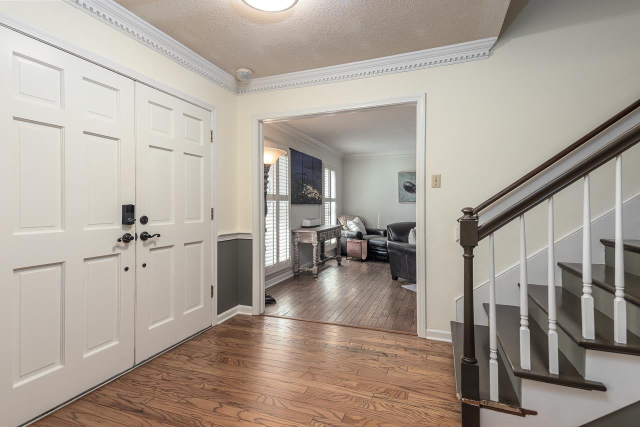 8038 GORINGWOOD LN