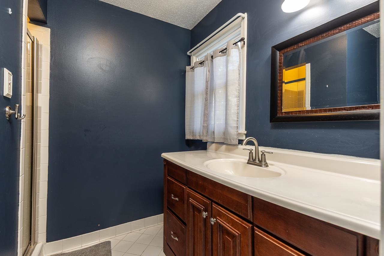 8038 GORINGWOOD LN