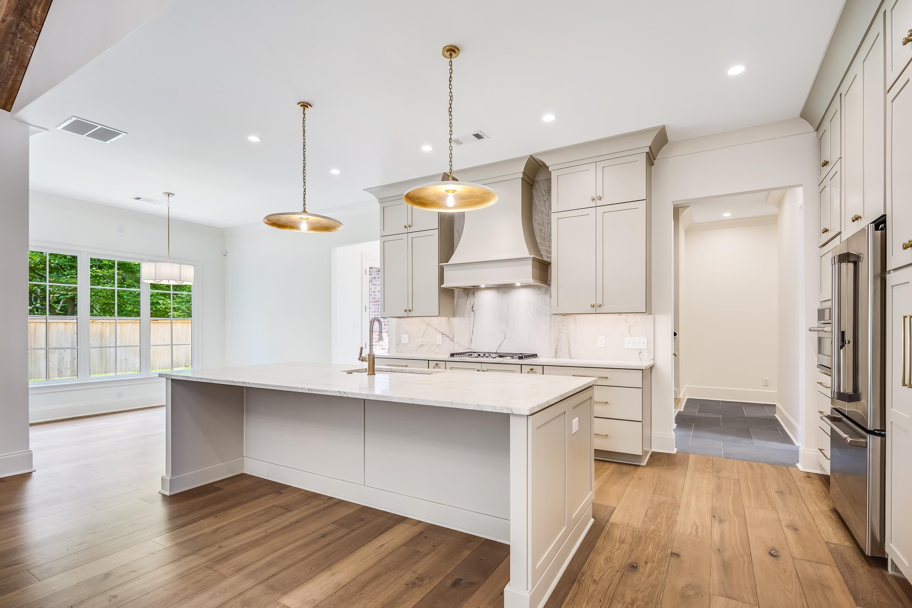 7195 MCVAY MANOR CV