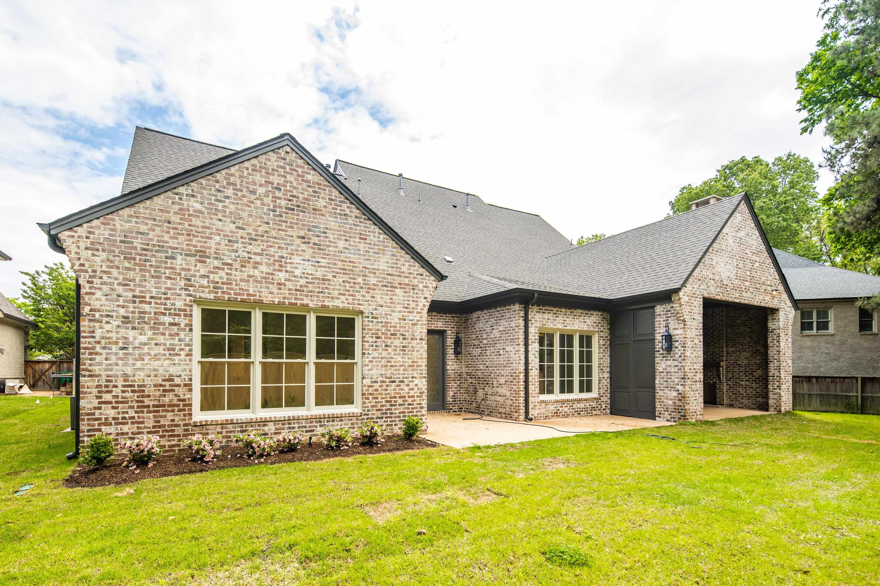 7195 MCVAY MANOR CV