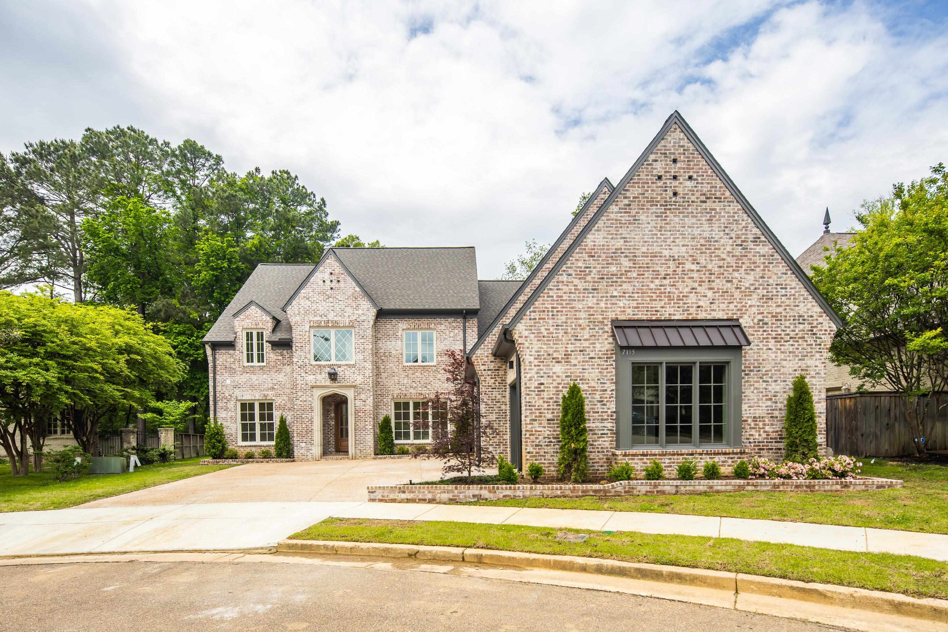 7195 MCVAY MANOR CV