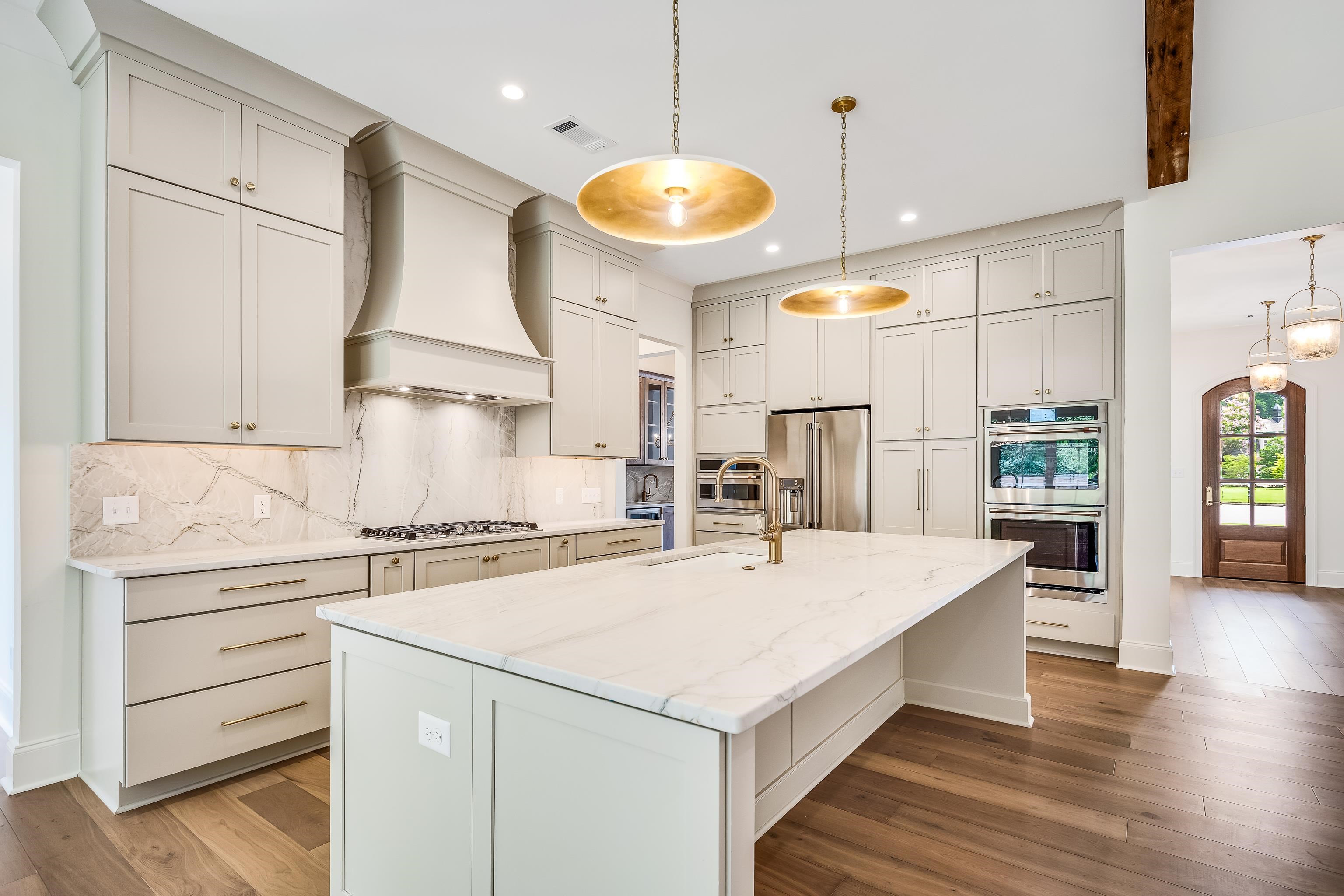 7195 MCVAY MANOR CV