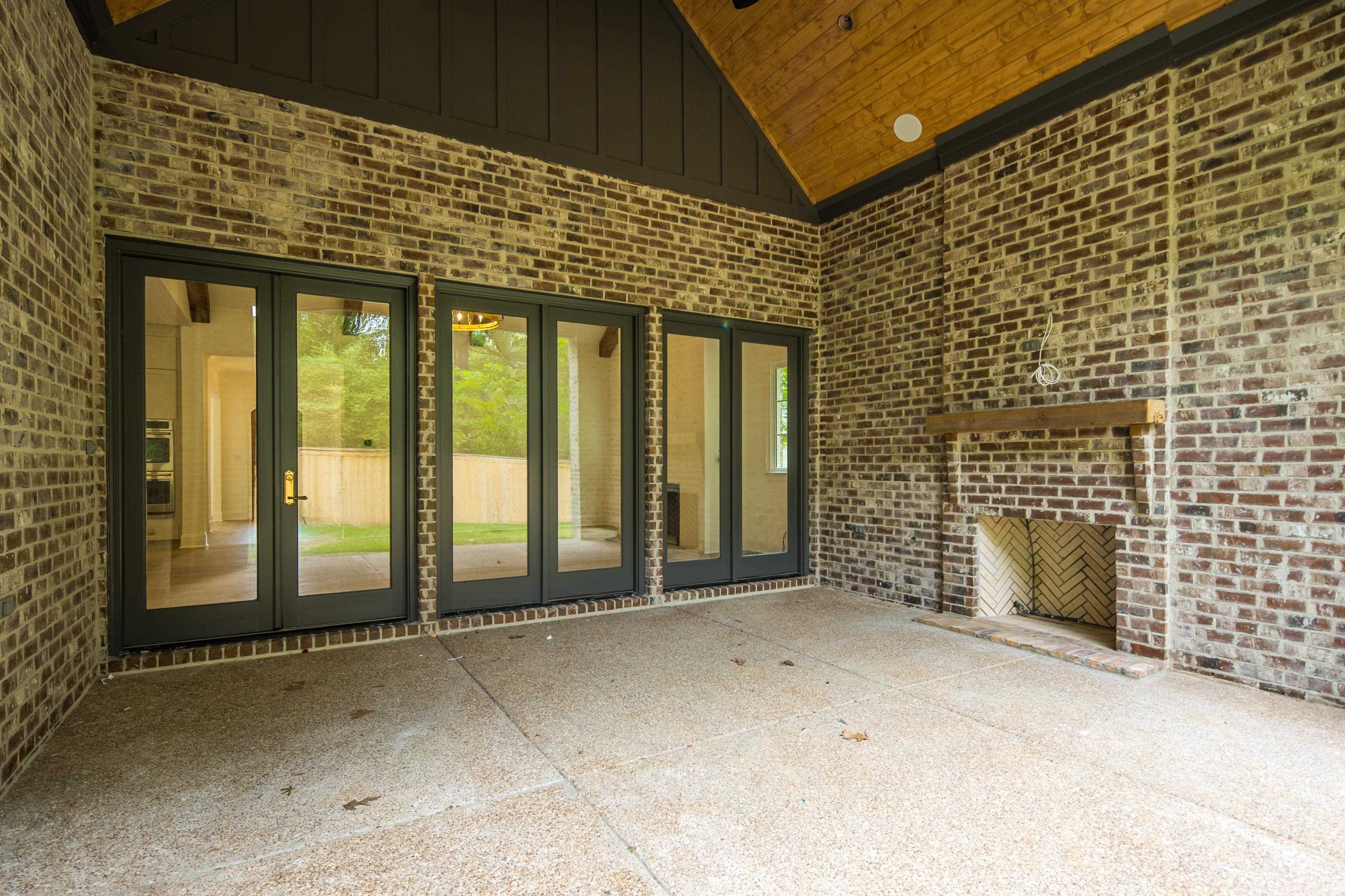 7195 MCVAY MANOR CV